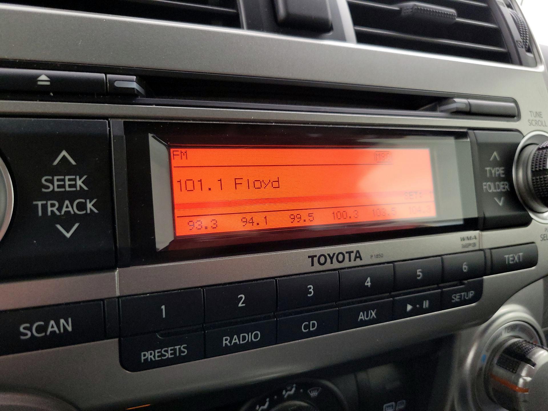 Thumbnail: 2013 Toyota 4Runner - 15