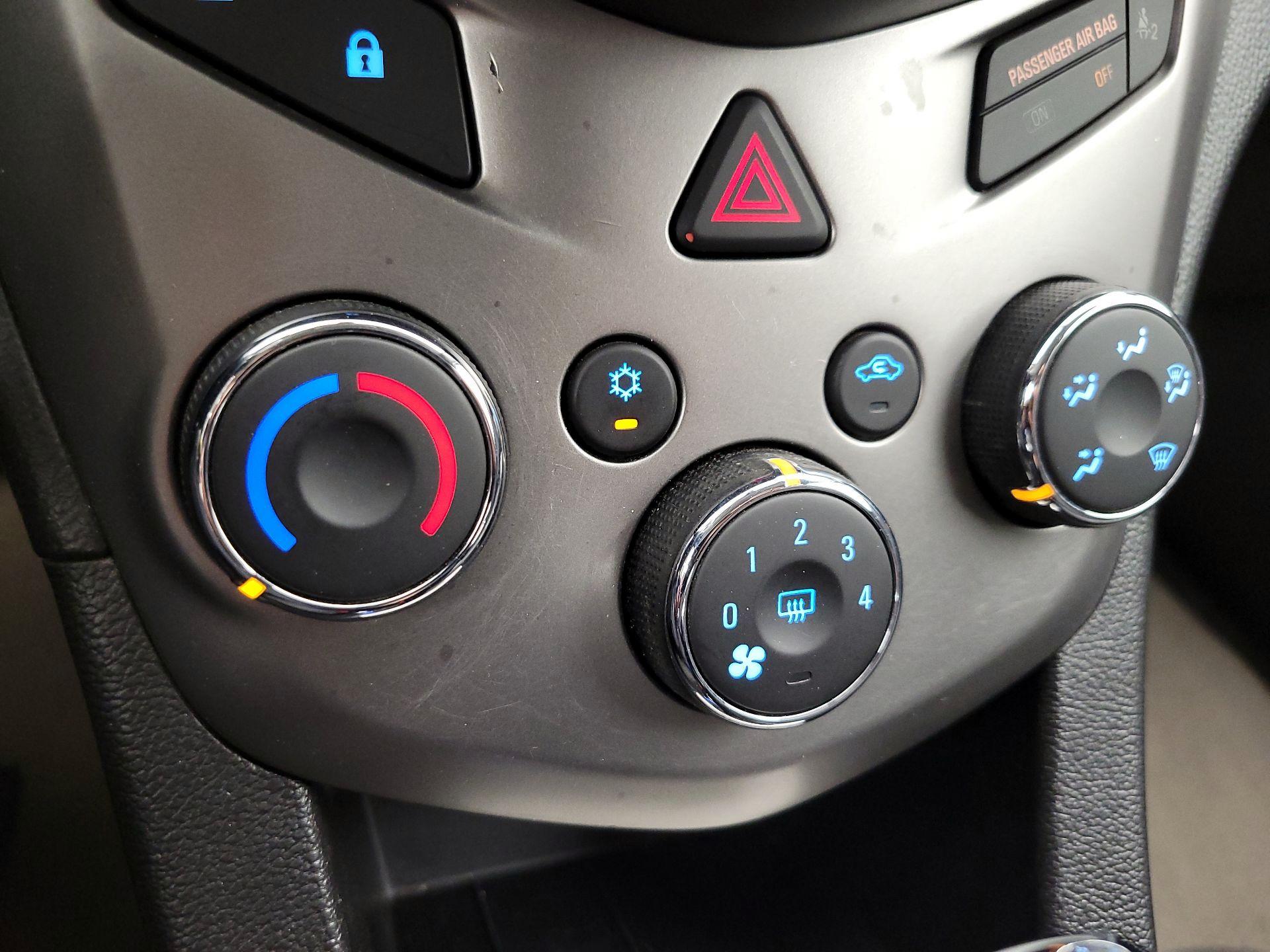 Thumbnail: 2016 Chevrolet Sonic - 15