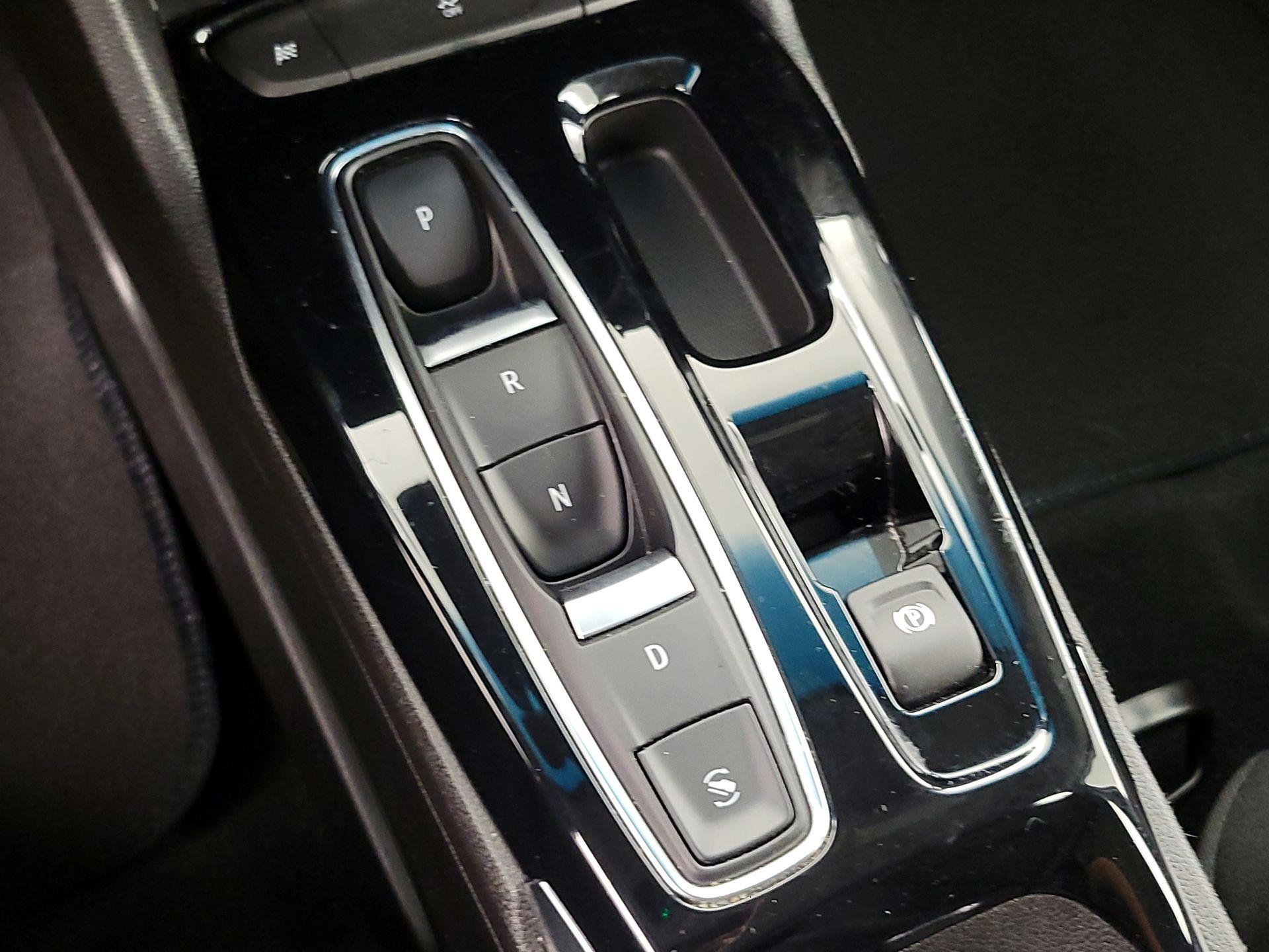 Thumbnail: 2022 Chevrolet Bolt EV - 17