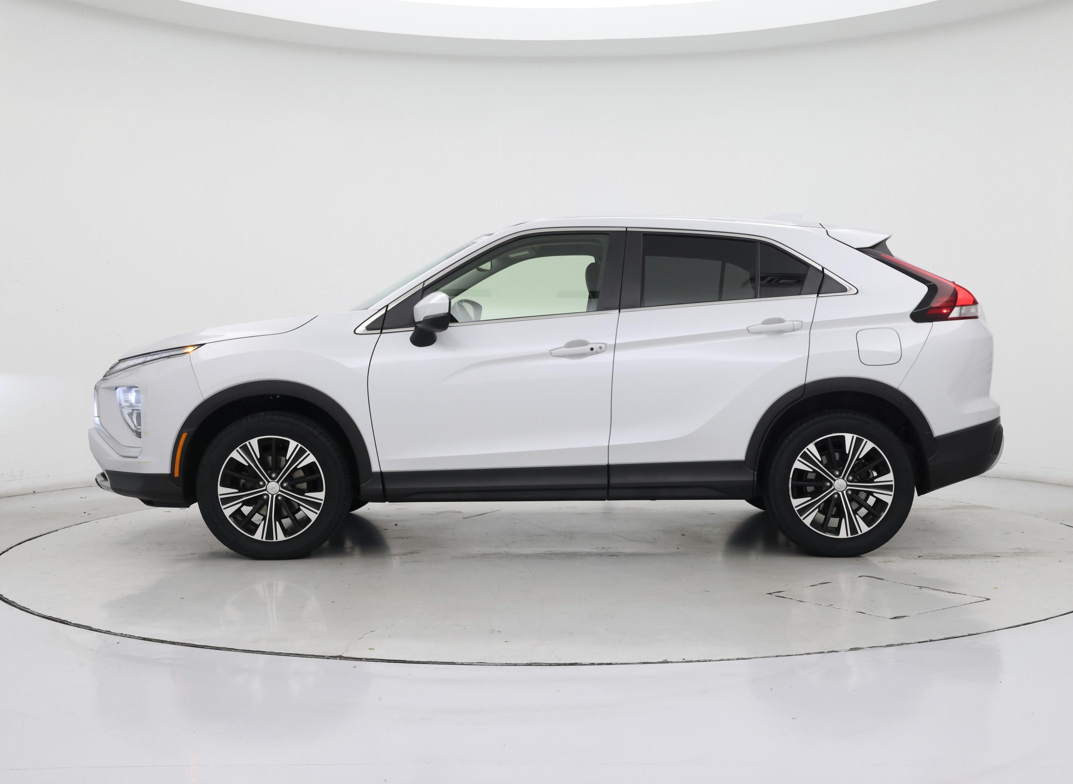 Thumbnail: 2022 Mitsubishi Eclipse Cross - 3