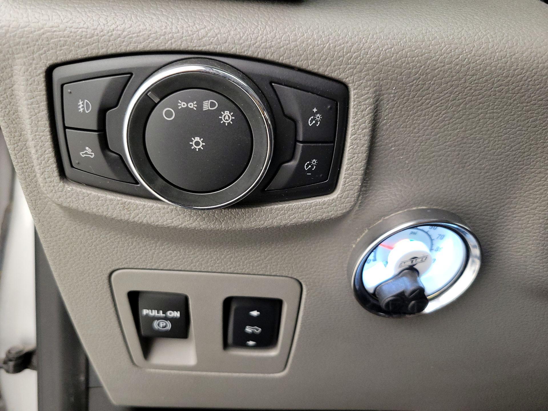 Thumbnail: 2016 Ford F-150 - 13