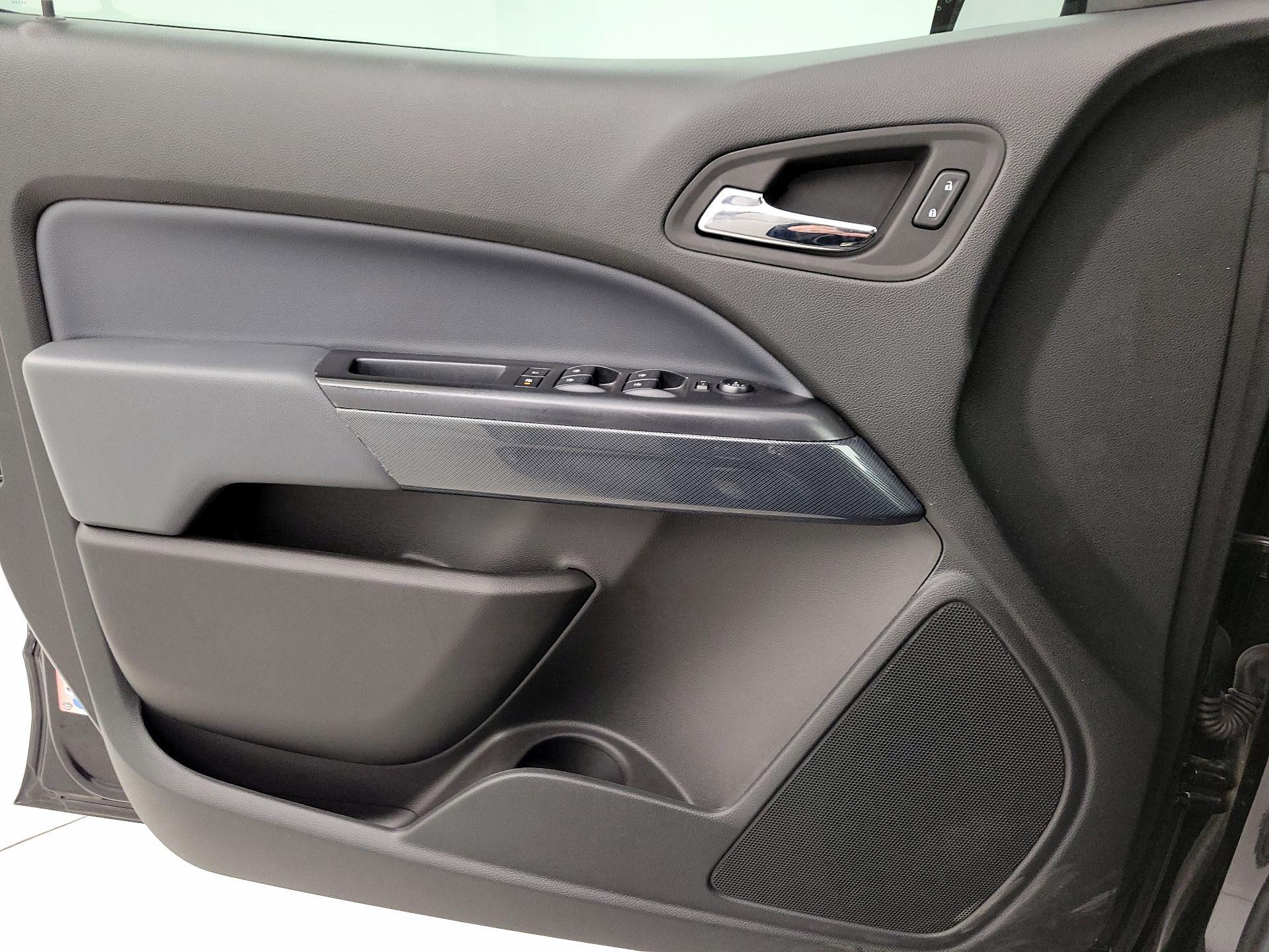 Thumbnail: 2016 Chevrolet Colorado - 12