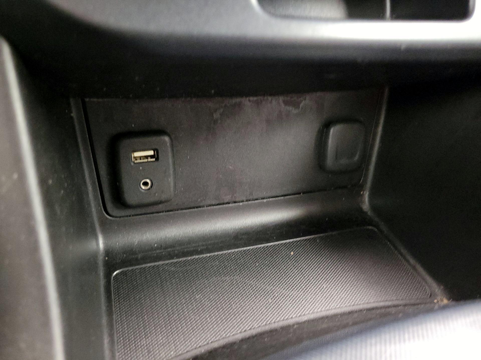 Thumbnail: 2016 Chevrolet Colorado - 18