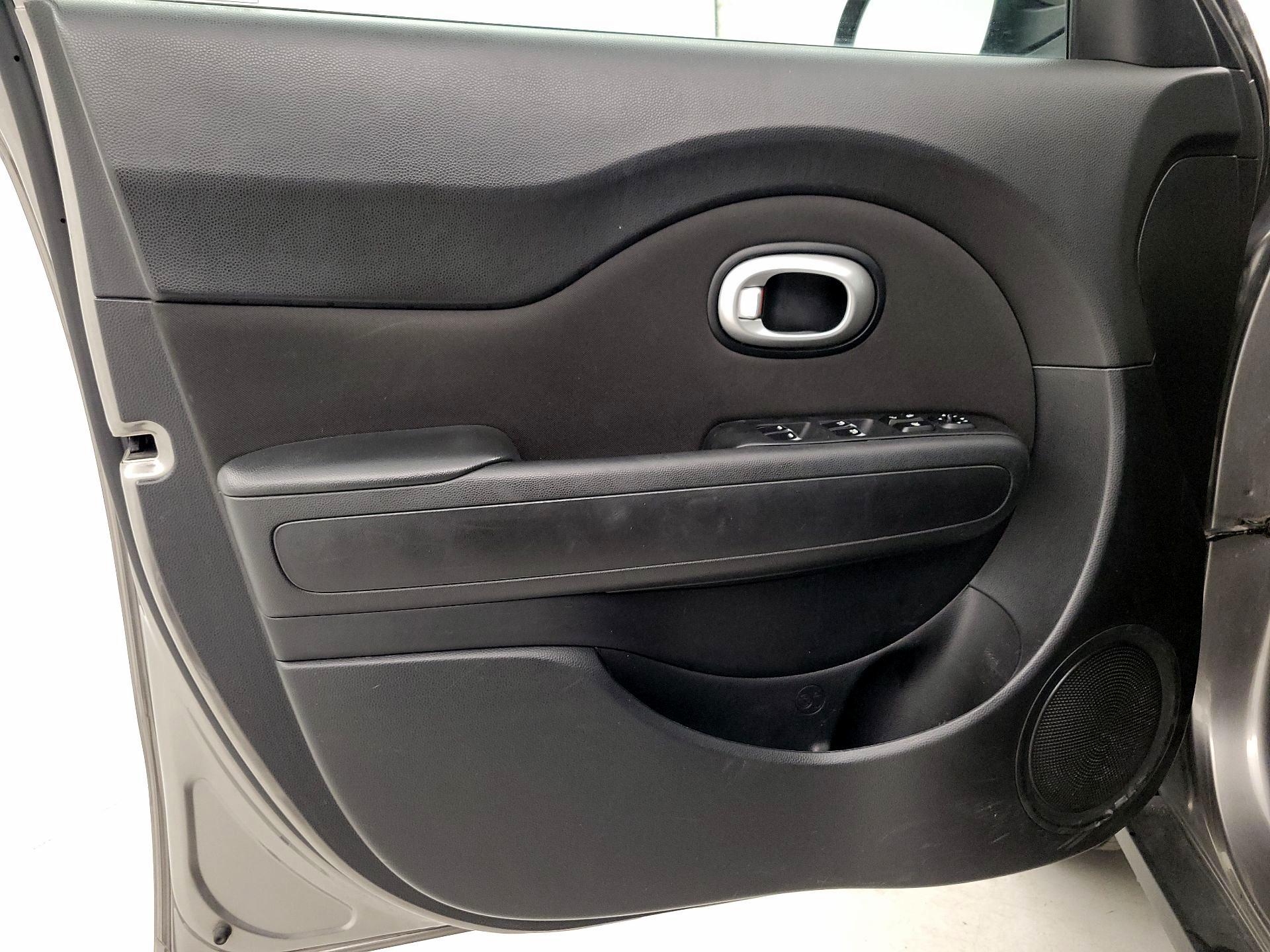Thumbnail: 2018 Kia Soul - 12