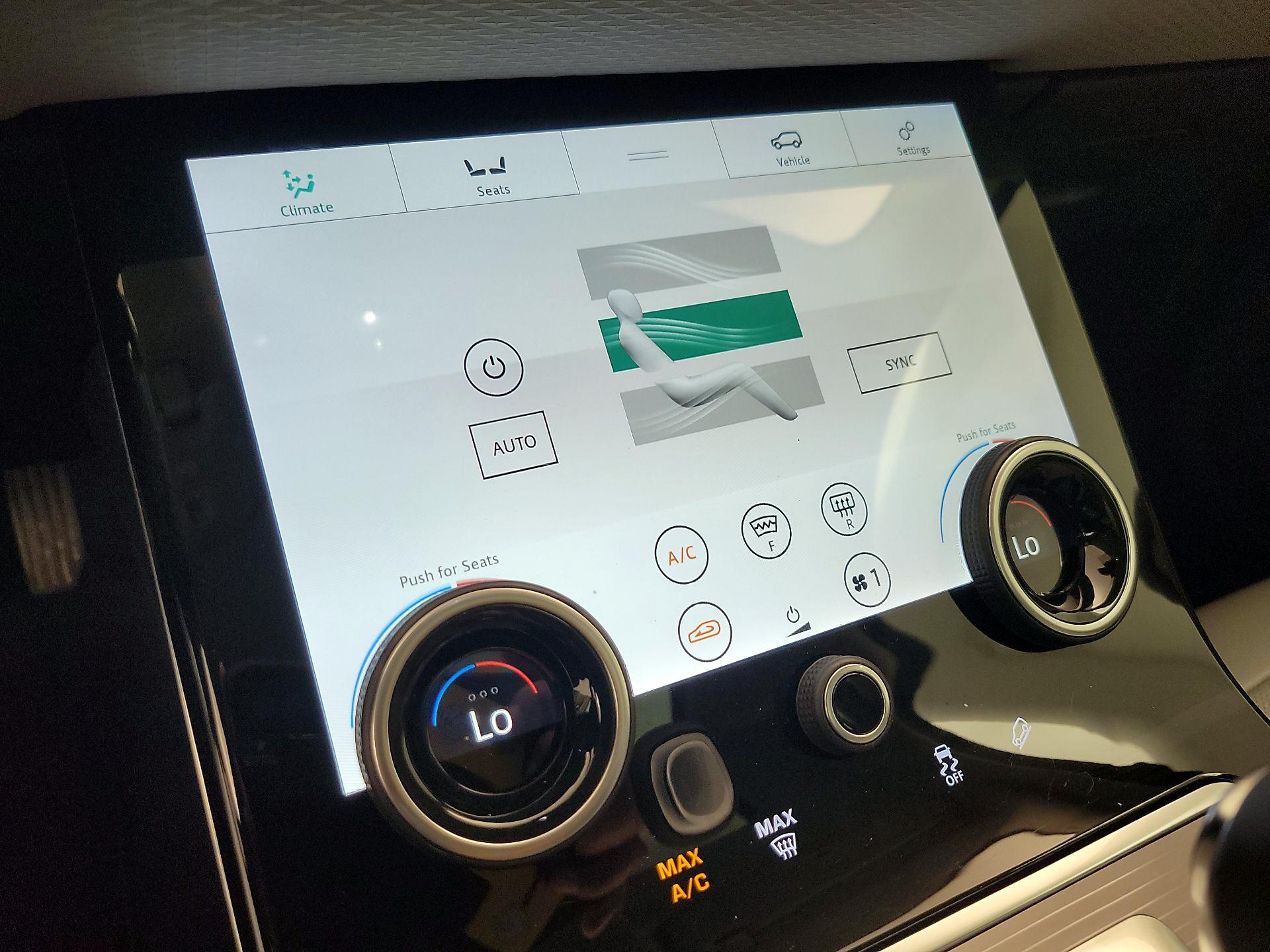 Thumbnail: 2020 Land Rover Range Rover Evoque - 17