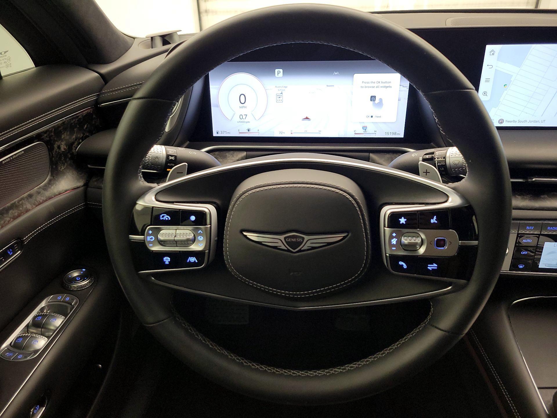 Thumbnail: 2023 Genesis G90 - 10