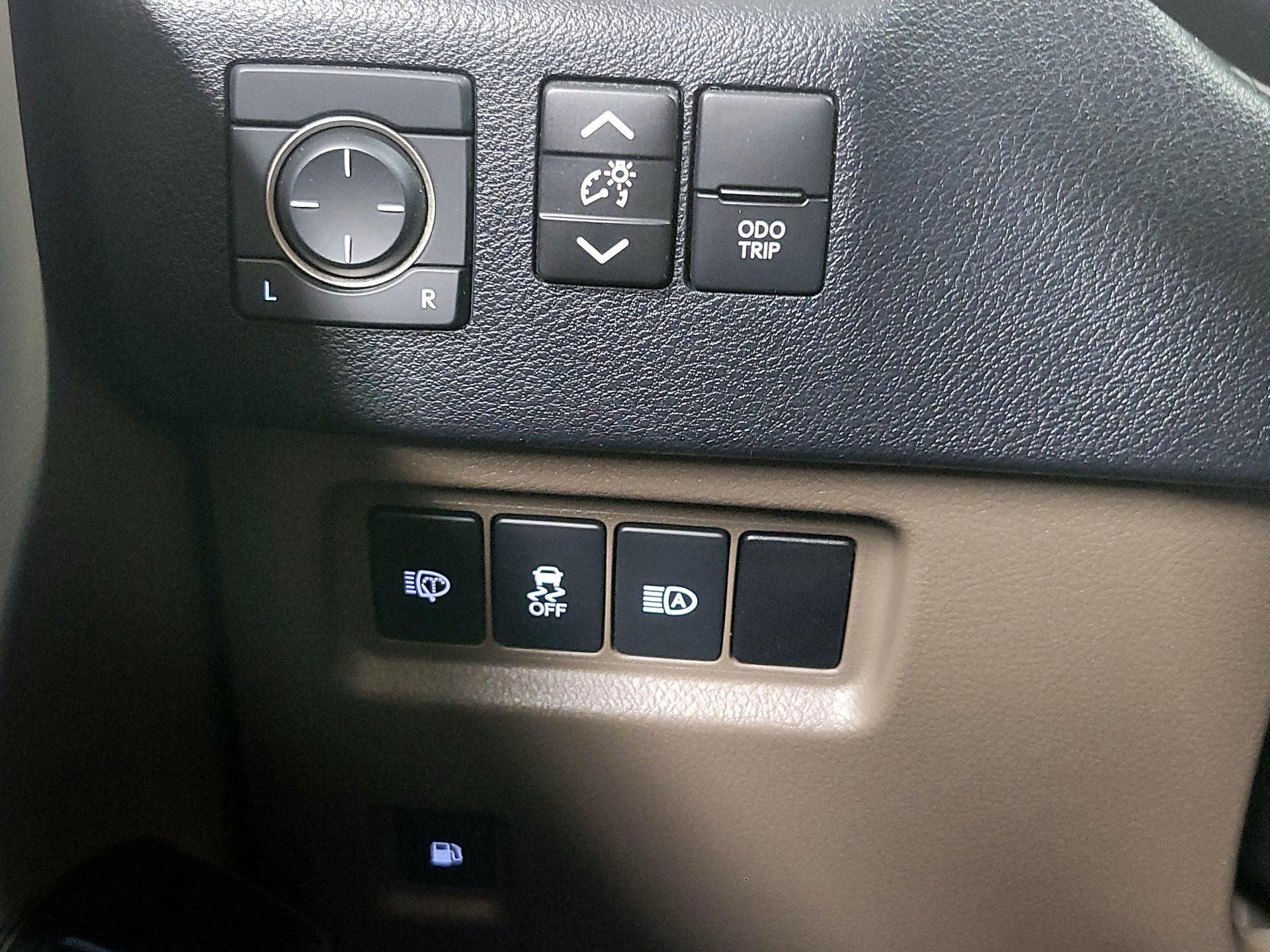 Thumbnail: 2020 Lexus GX - 13