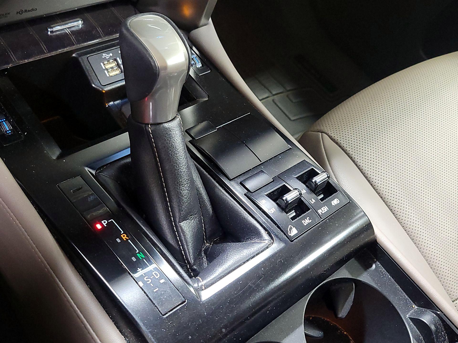 Thumbnail: 2020 Lexus GX - 18