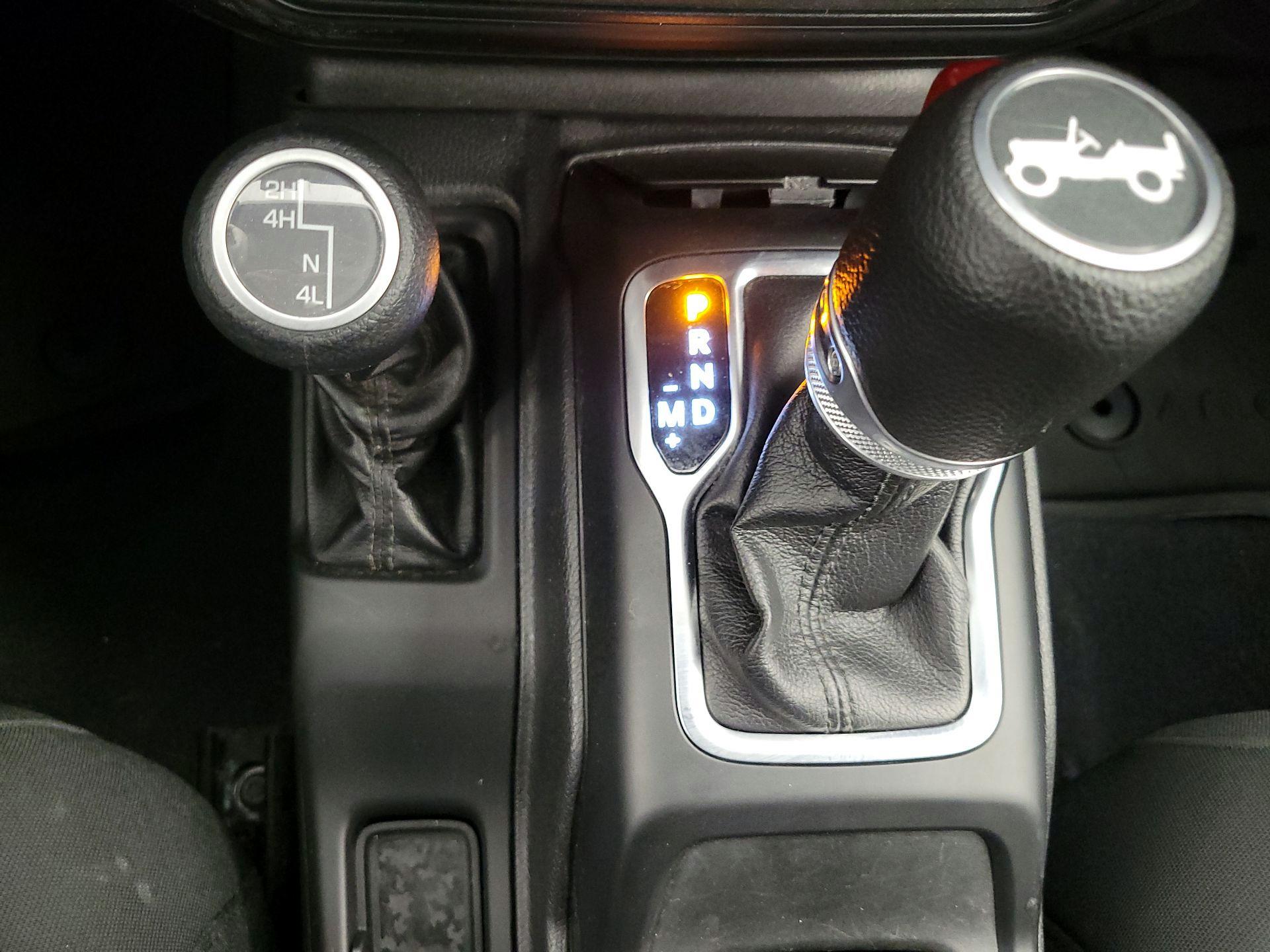 Thumbnail: 2019 Jeep Wrangler - 17