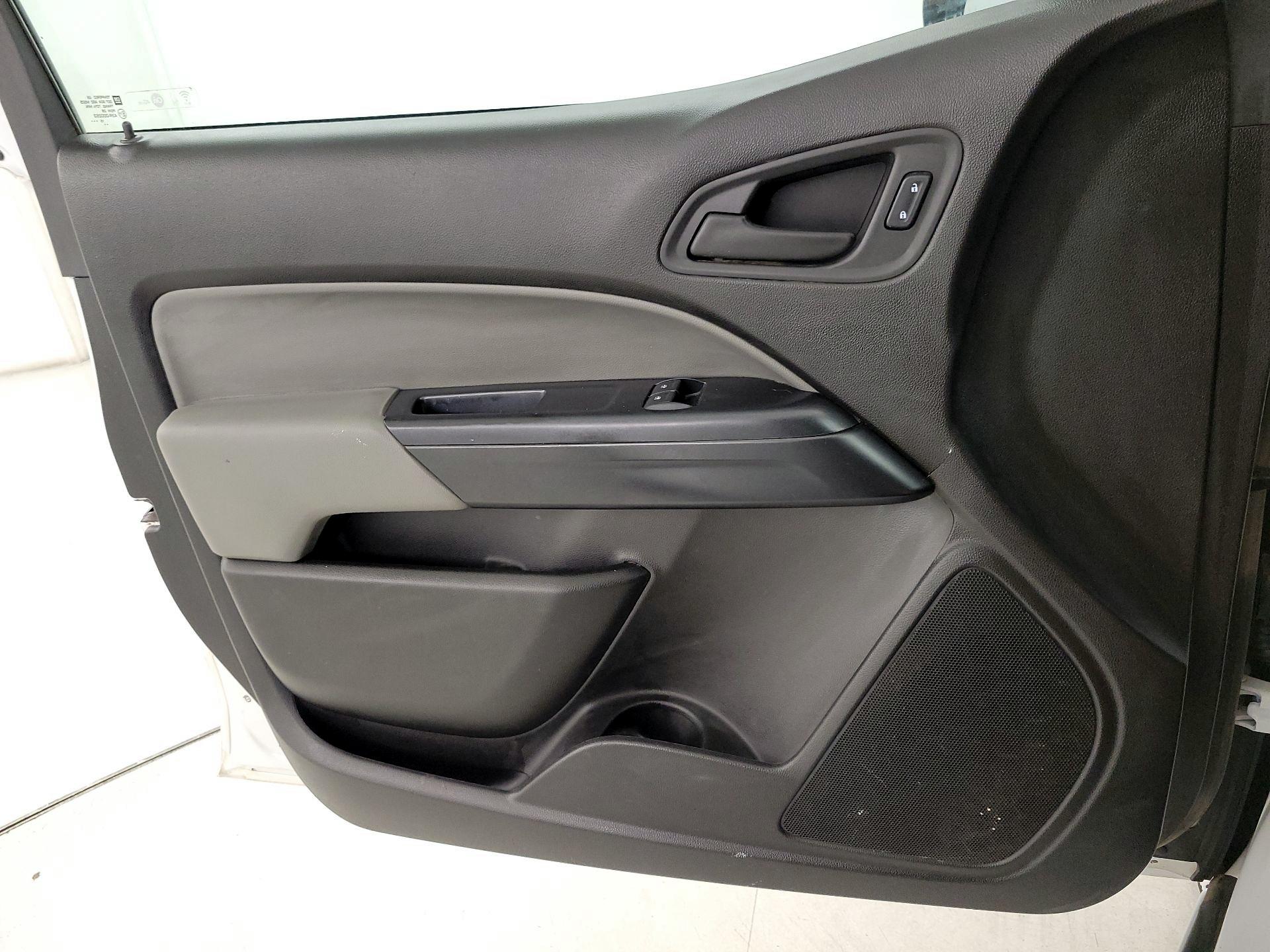 Thumbnail: 2016 Chevrolet Colorado - 12