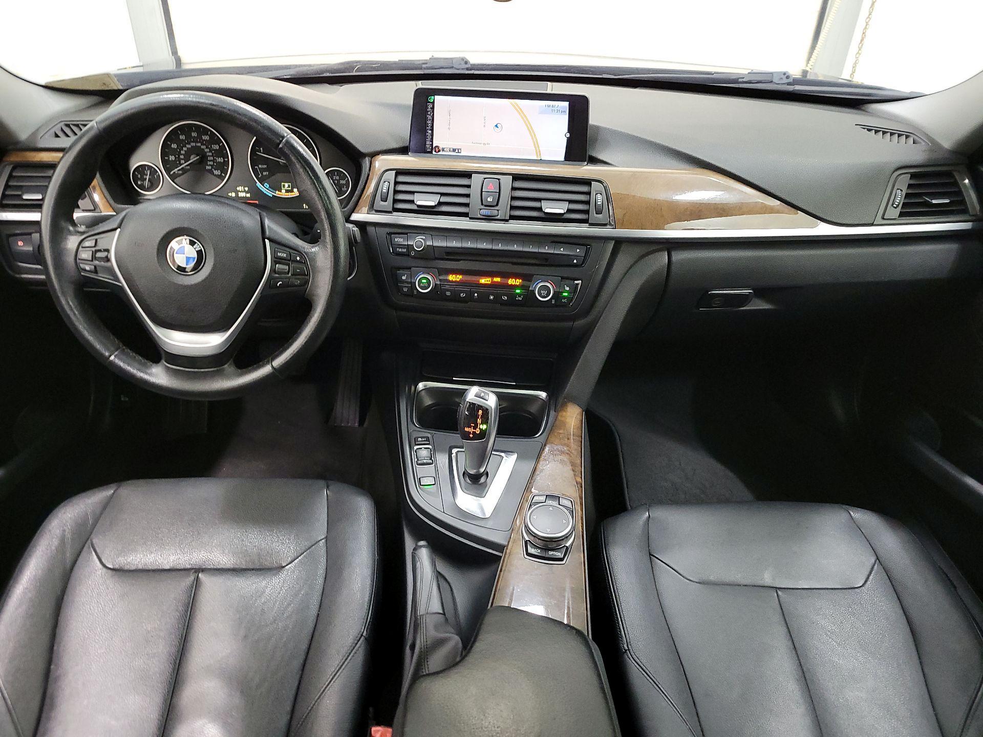 Thumbnail: 2015 BMW 3 Series - 9