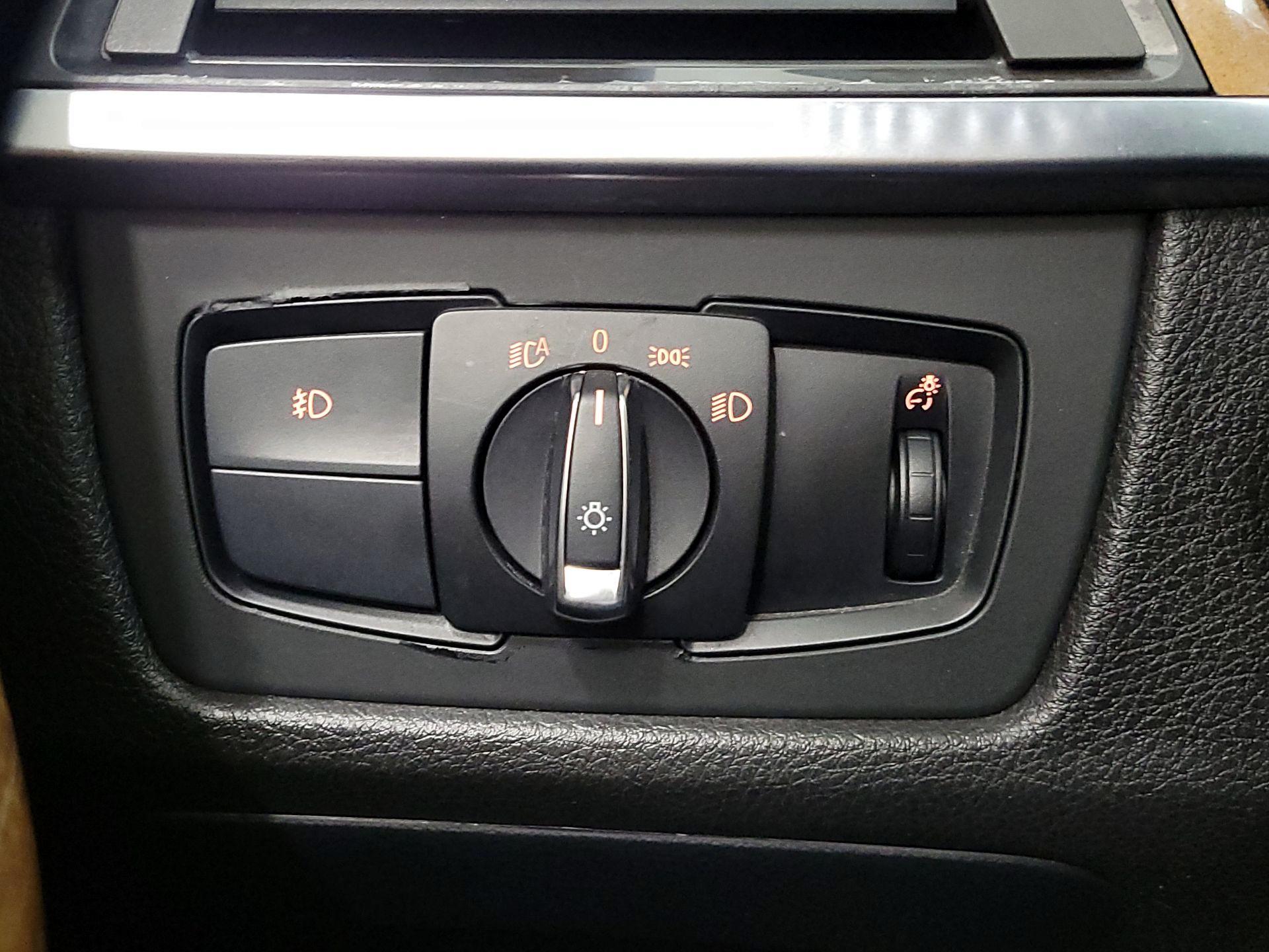 Thumbnail: 2015 BMW 3 Series - 13