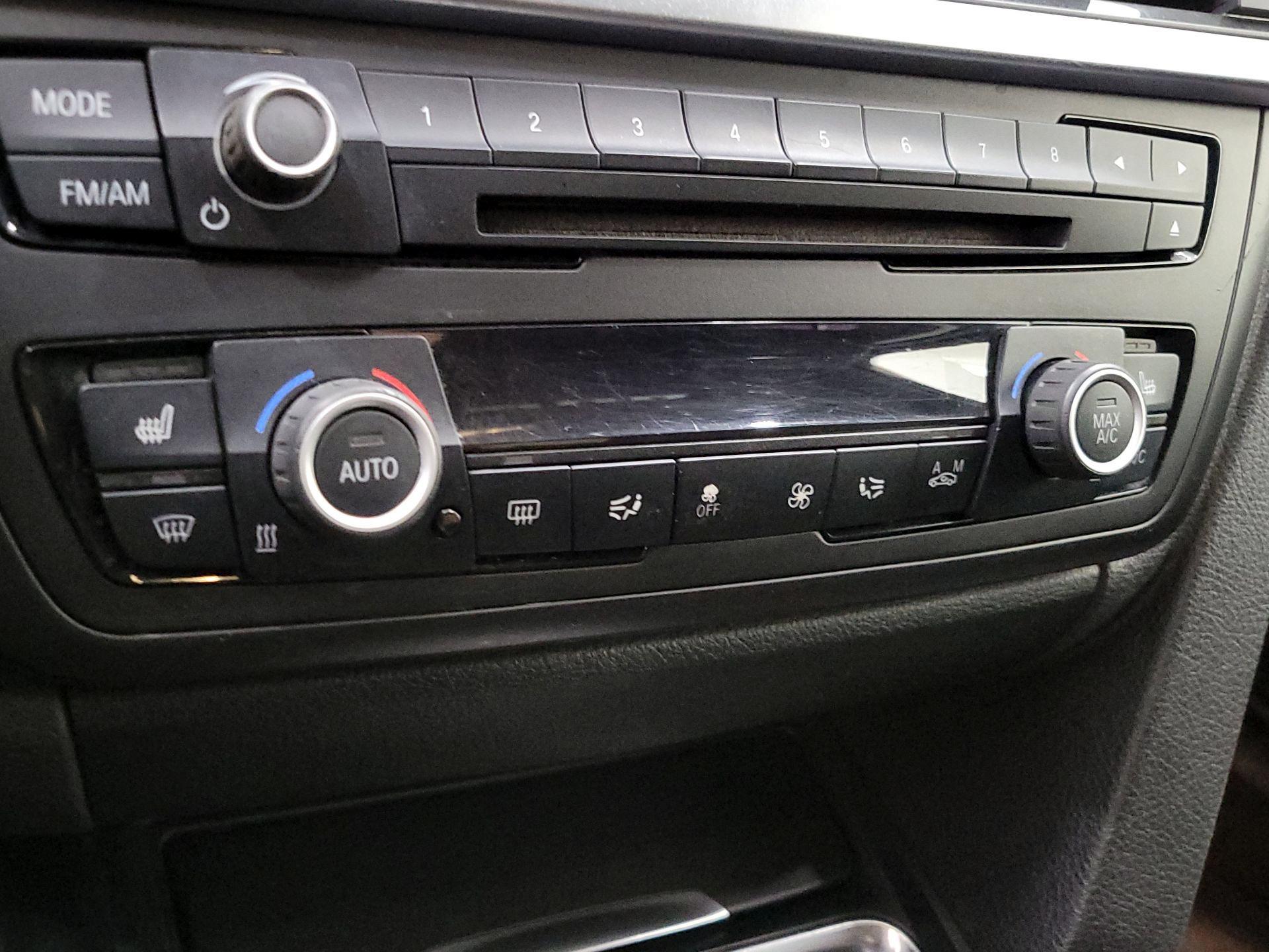 Thumbnail: 2015 BMW 3 Series - 17