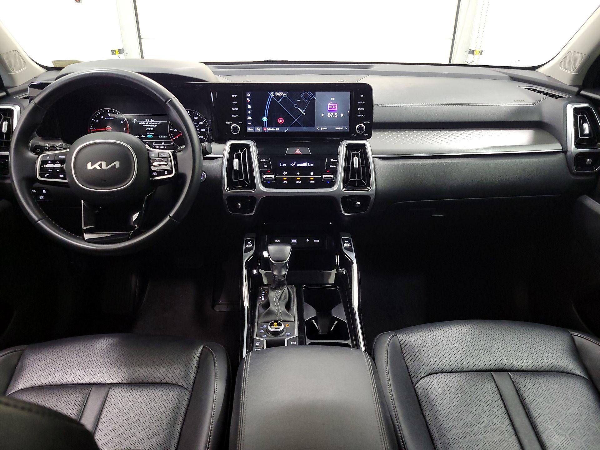 Thumbnail: 2022 Kia Sorento - 9