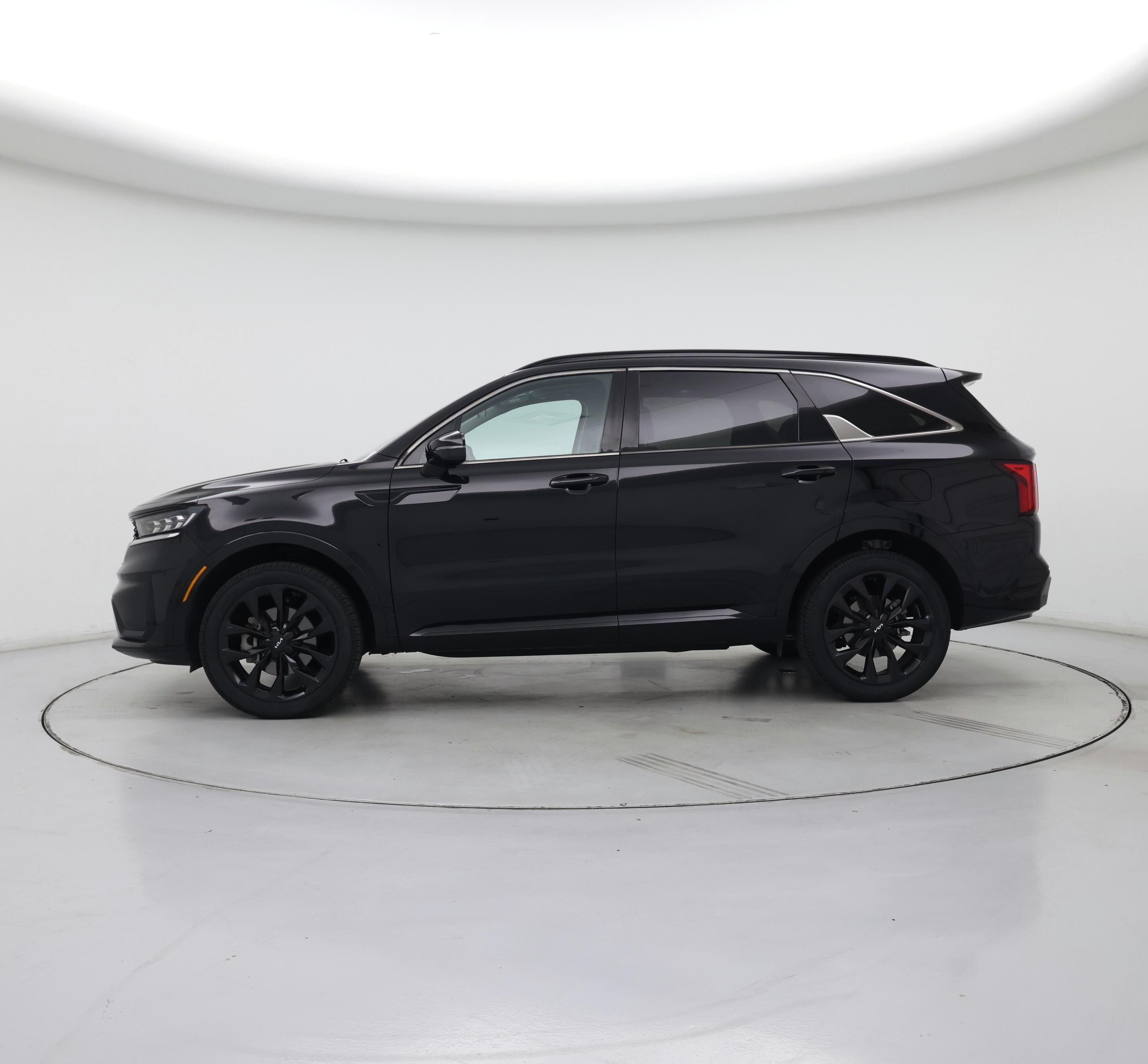 Thumbnail: 2022 Kia Sorento - 3