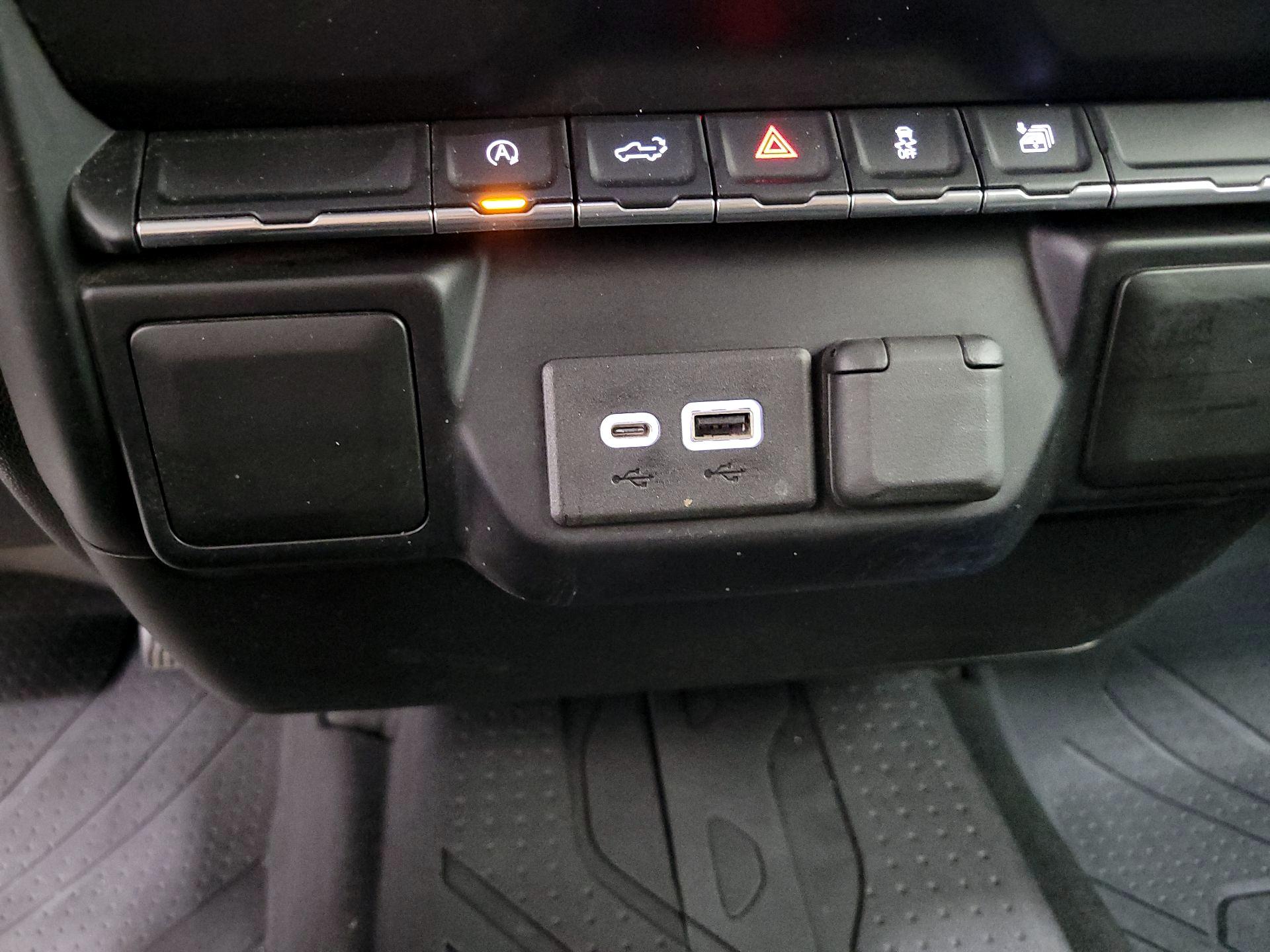 Thumbnail: 2020 Chevrolet Silverado 1500 - 18