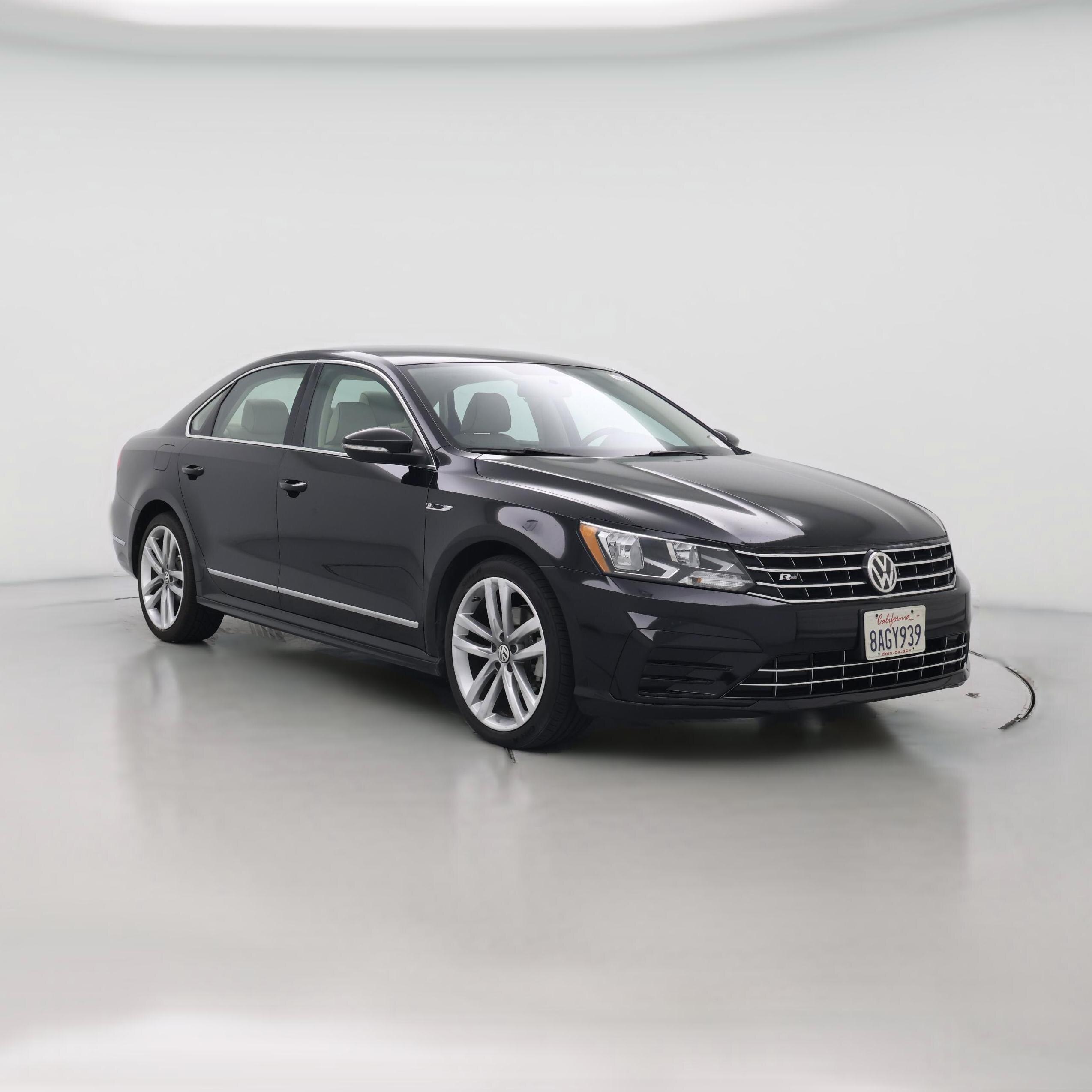 Thumbnail: 2017 Volkswagen Passat - 1