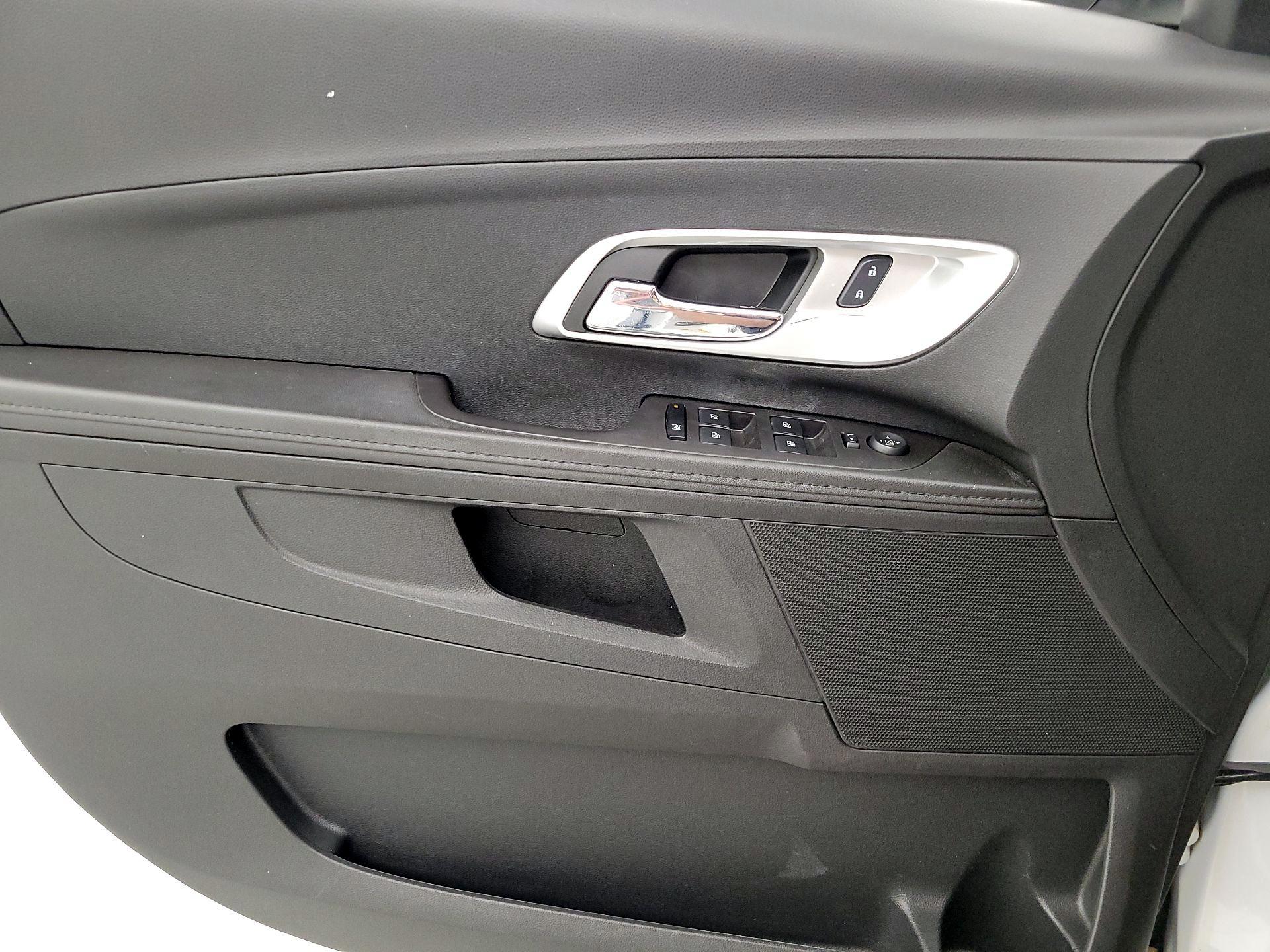 Thumbnail: 2013 Chevrolet Equinox - 12