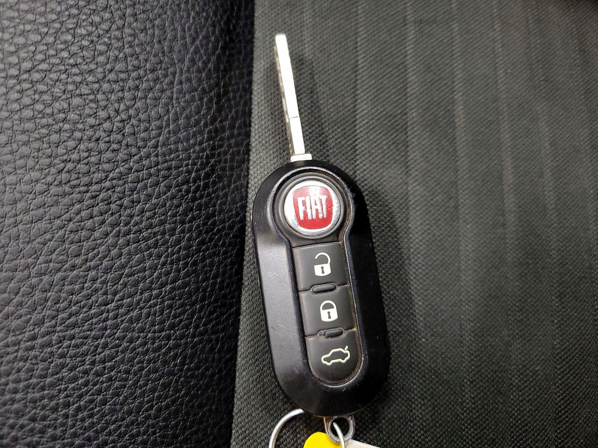 Thumbnail: 2015 Fiat 500 - 20