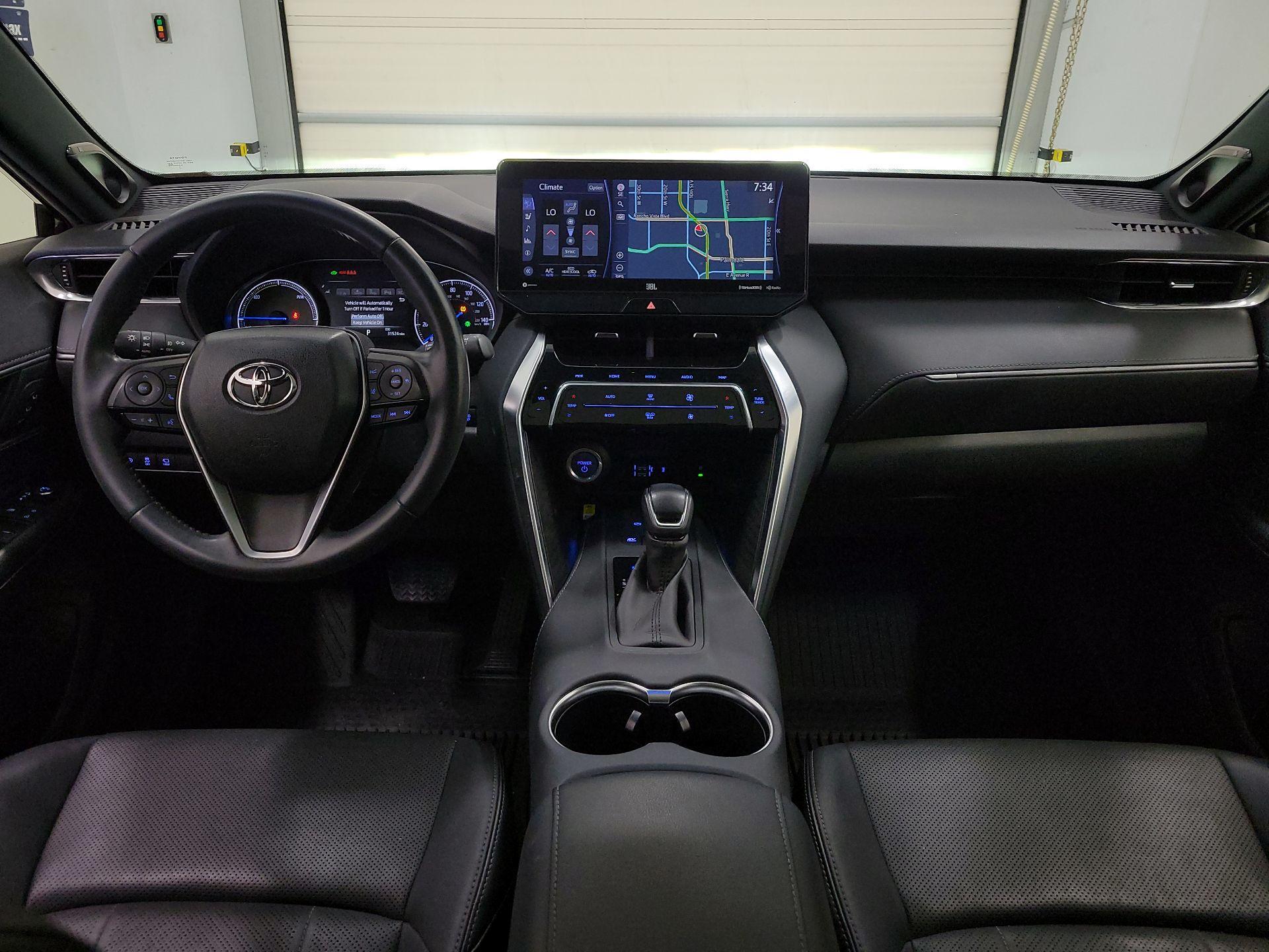 Thumbnail: 2022 Toyota Venza - 9