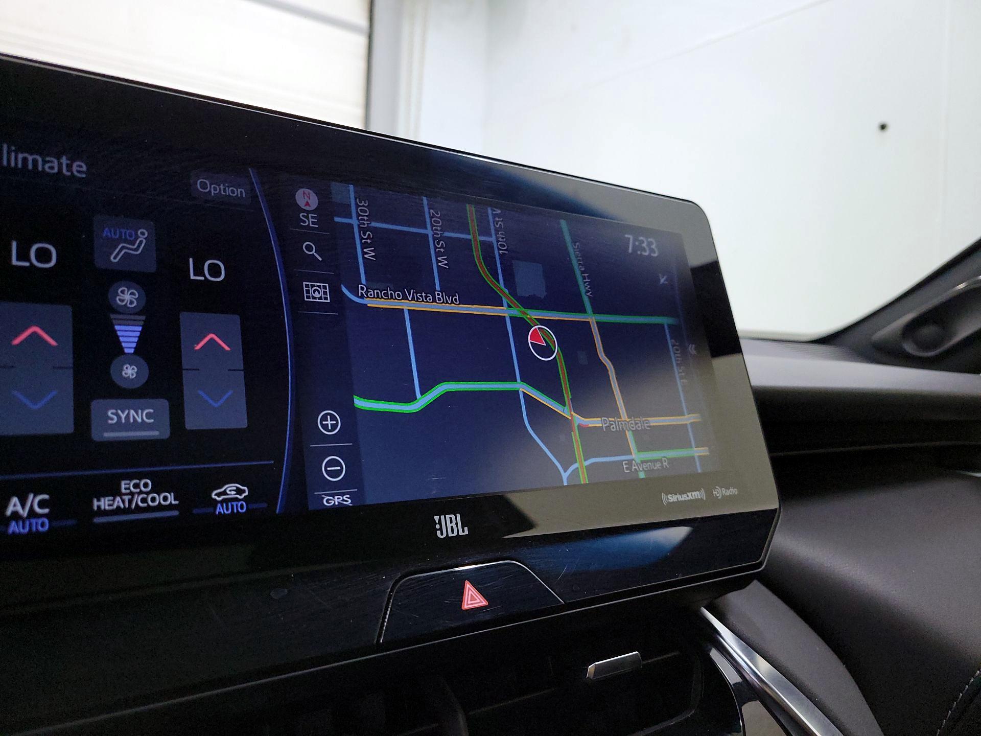 Thumbnail: 2022 Toyota Venza - 14