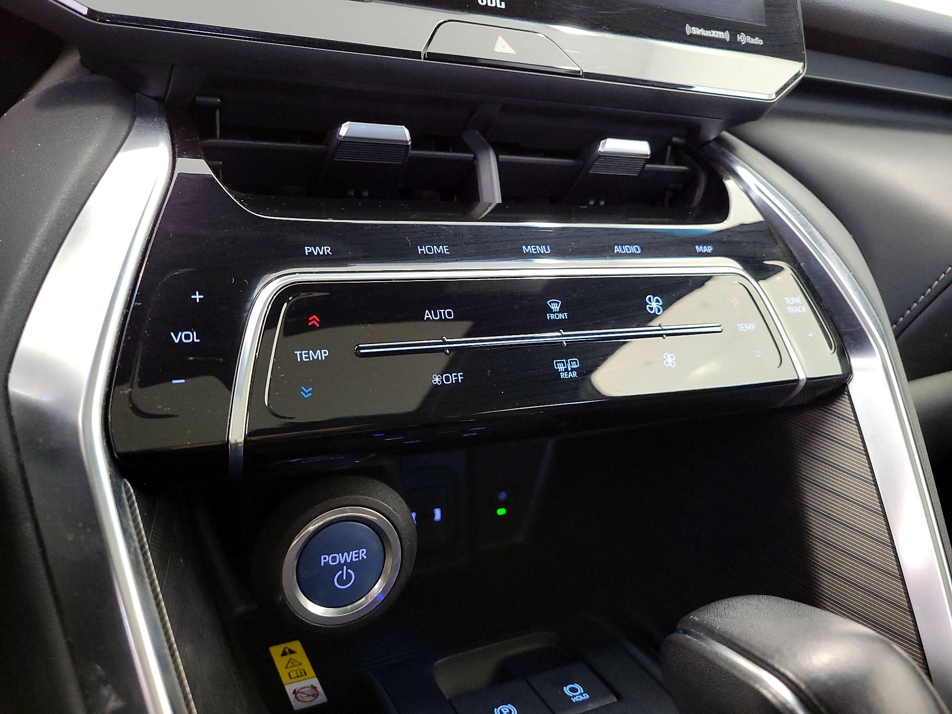 Thumbnail: 2022 Toyota Venza - 17