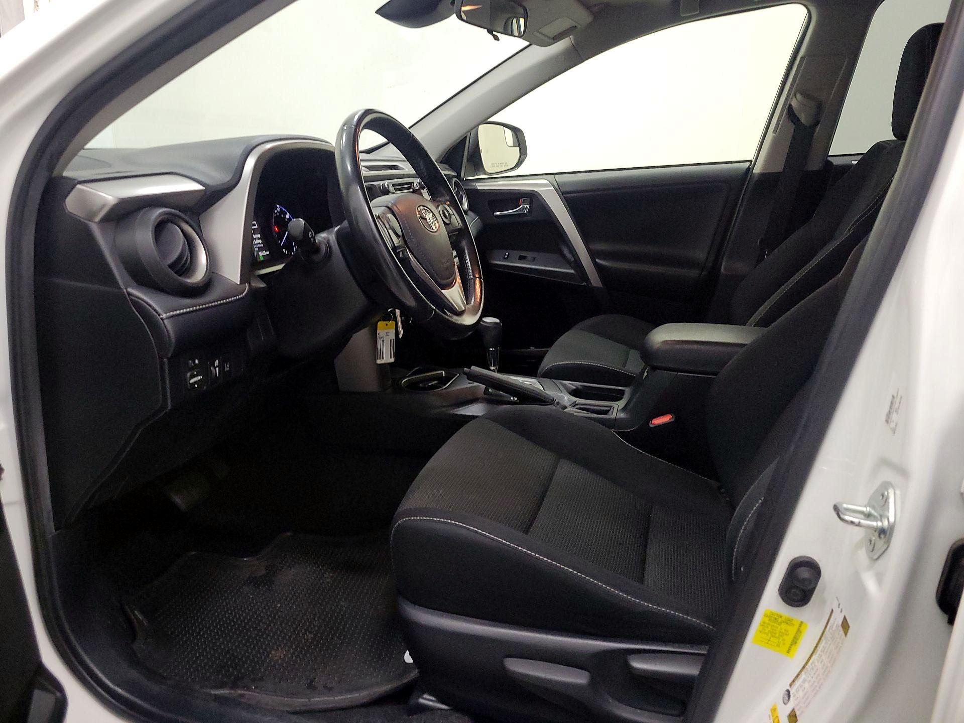 Thumbnail: 2018 Toyota RAV4 - 11