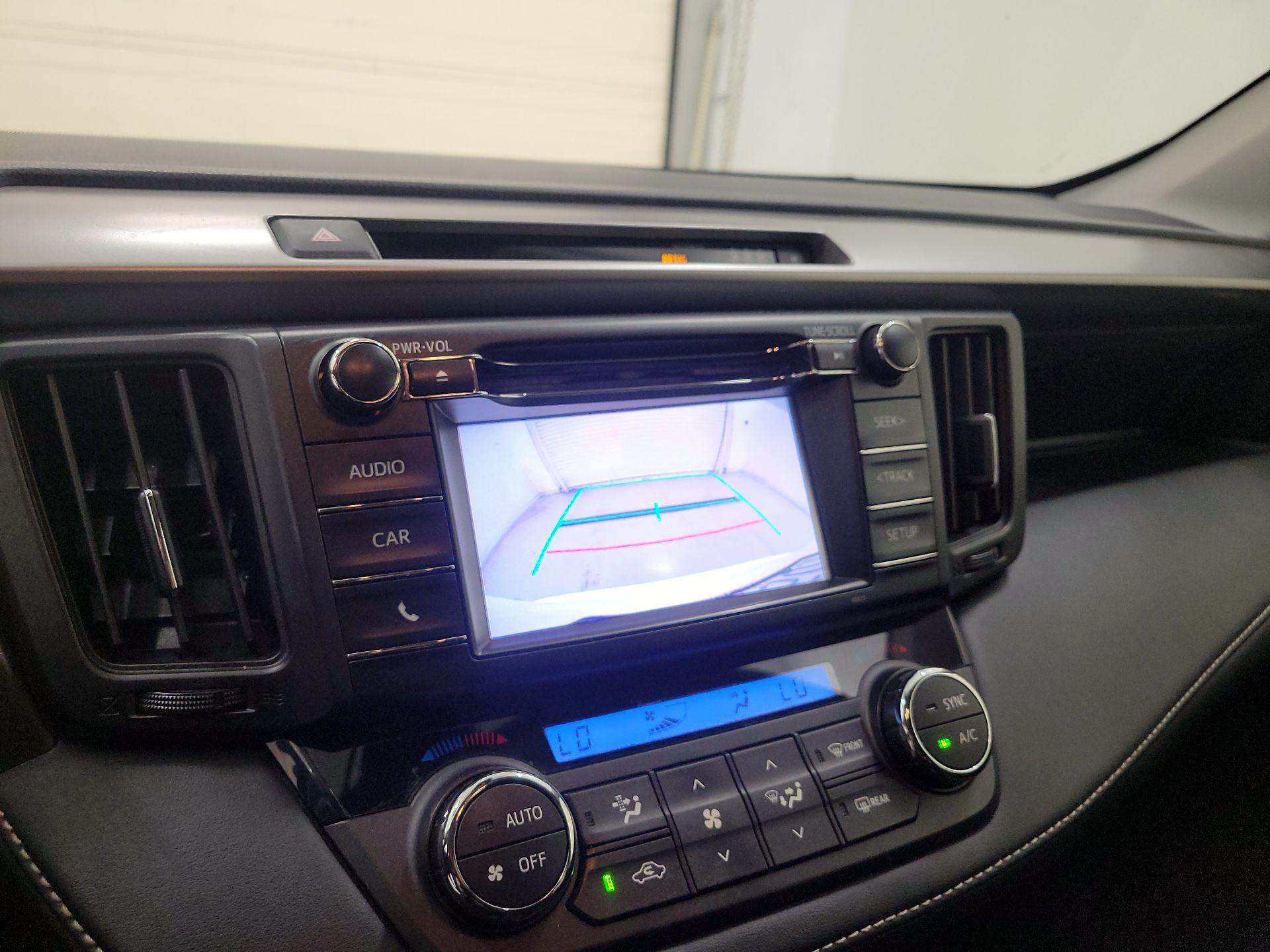 Thumbnail: 2018 Toyota RAV4 - 14