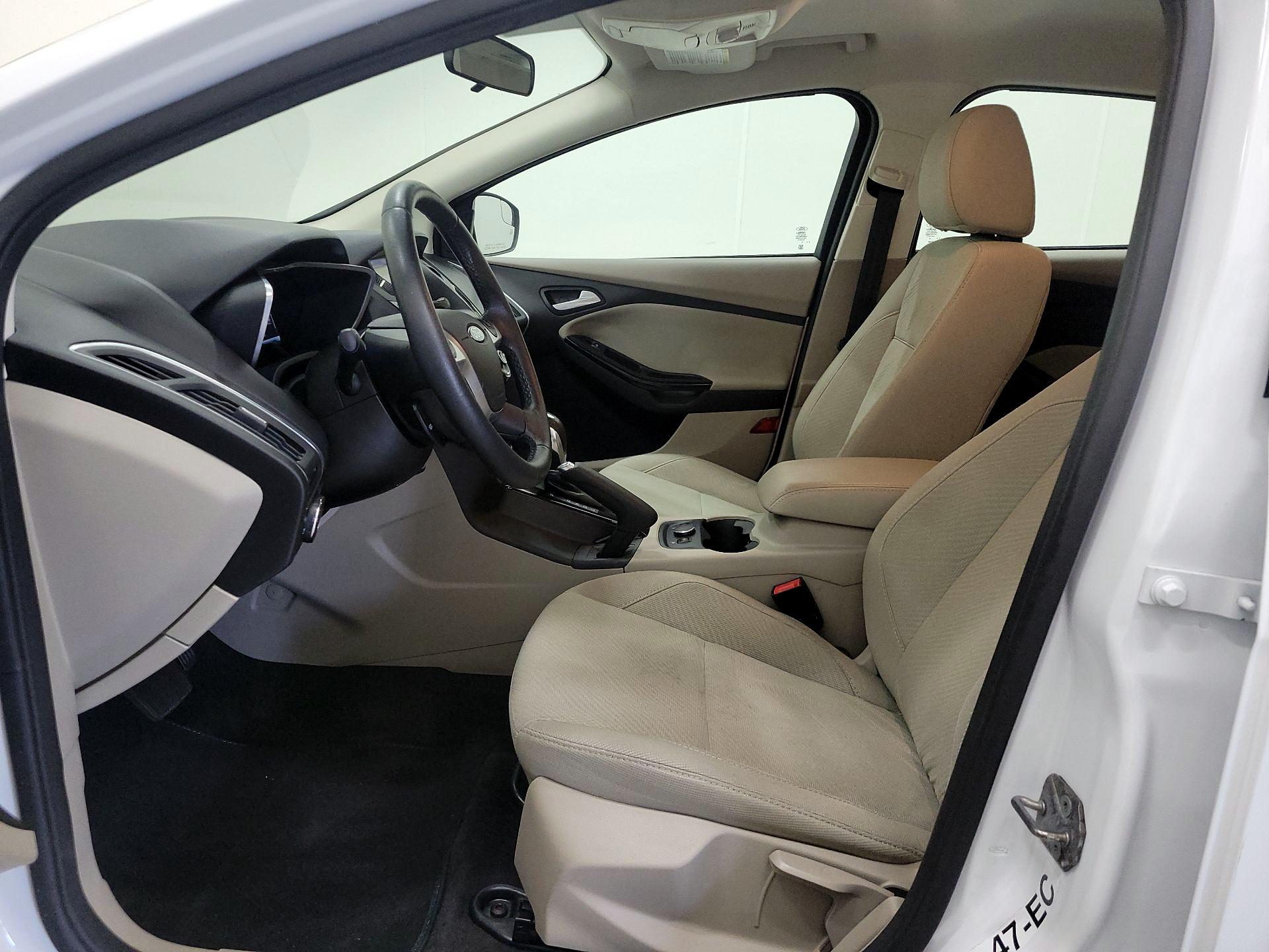 Thumbnail: 2014 Ford Focus - 11