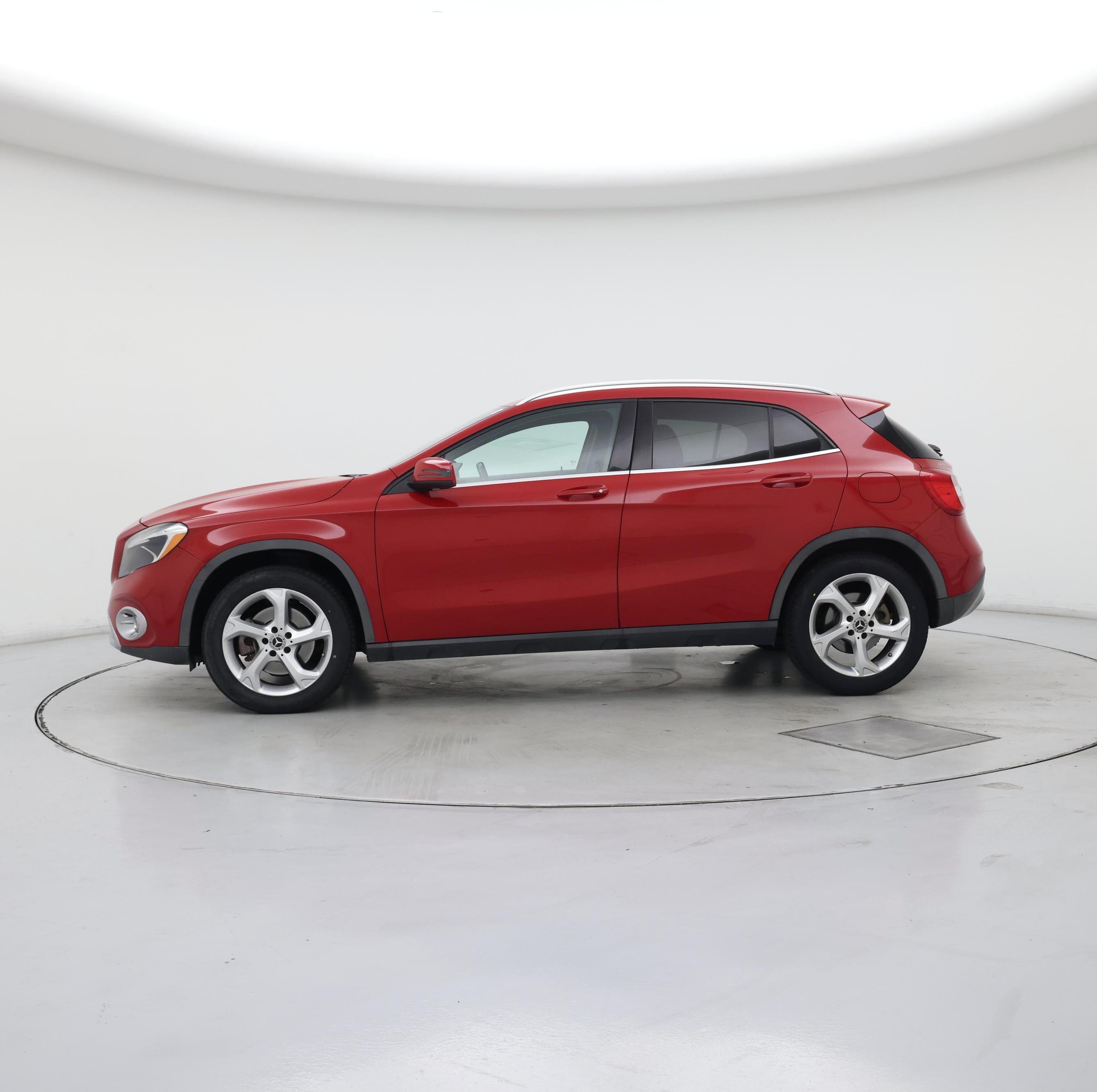 Thumbnail: 2020 Mercedes-Benz GLA - 3