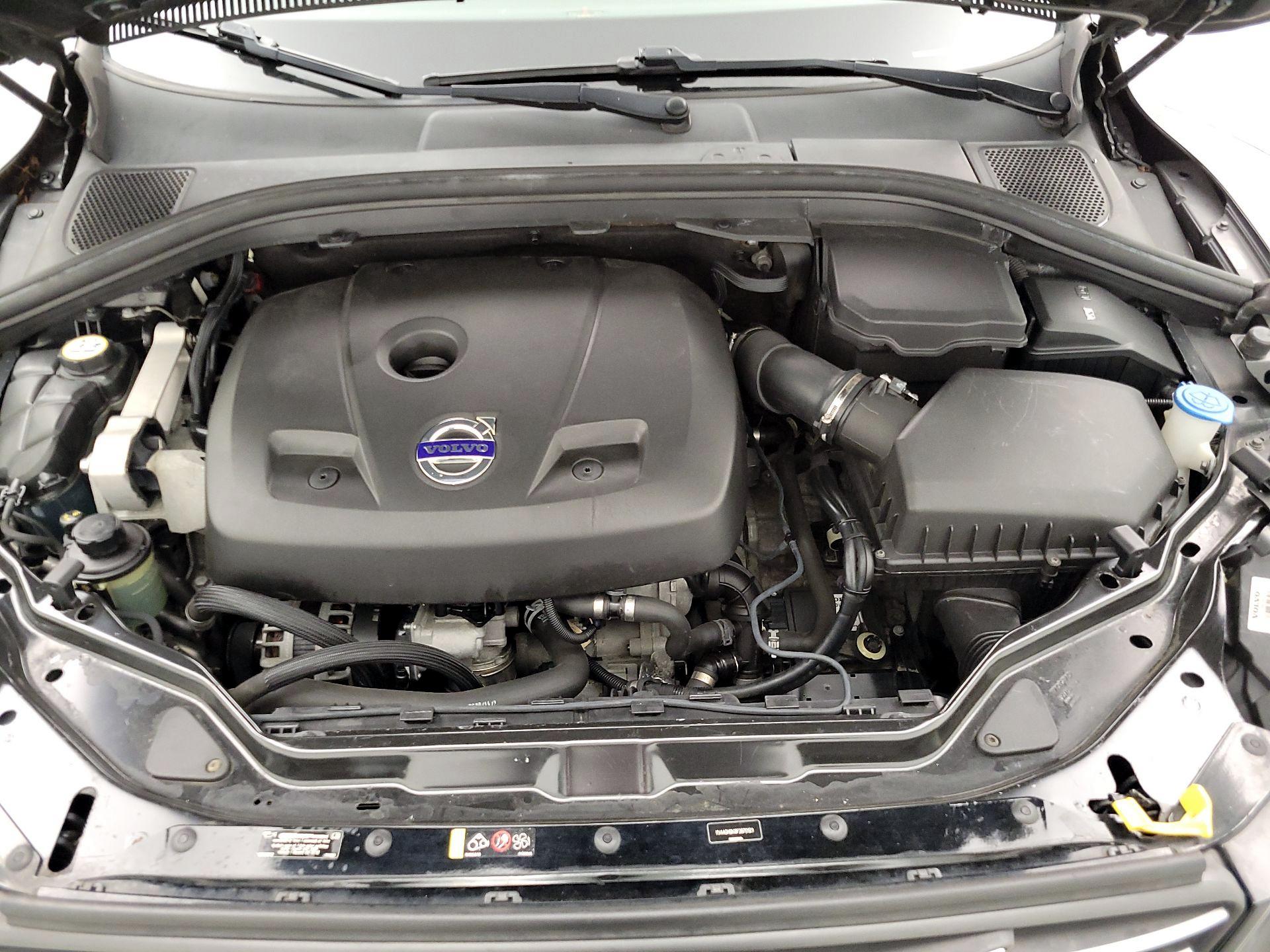 Thumbnail: 2015 Volvo XC60 - 20