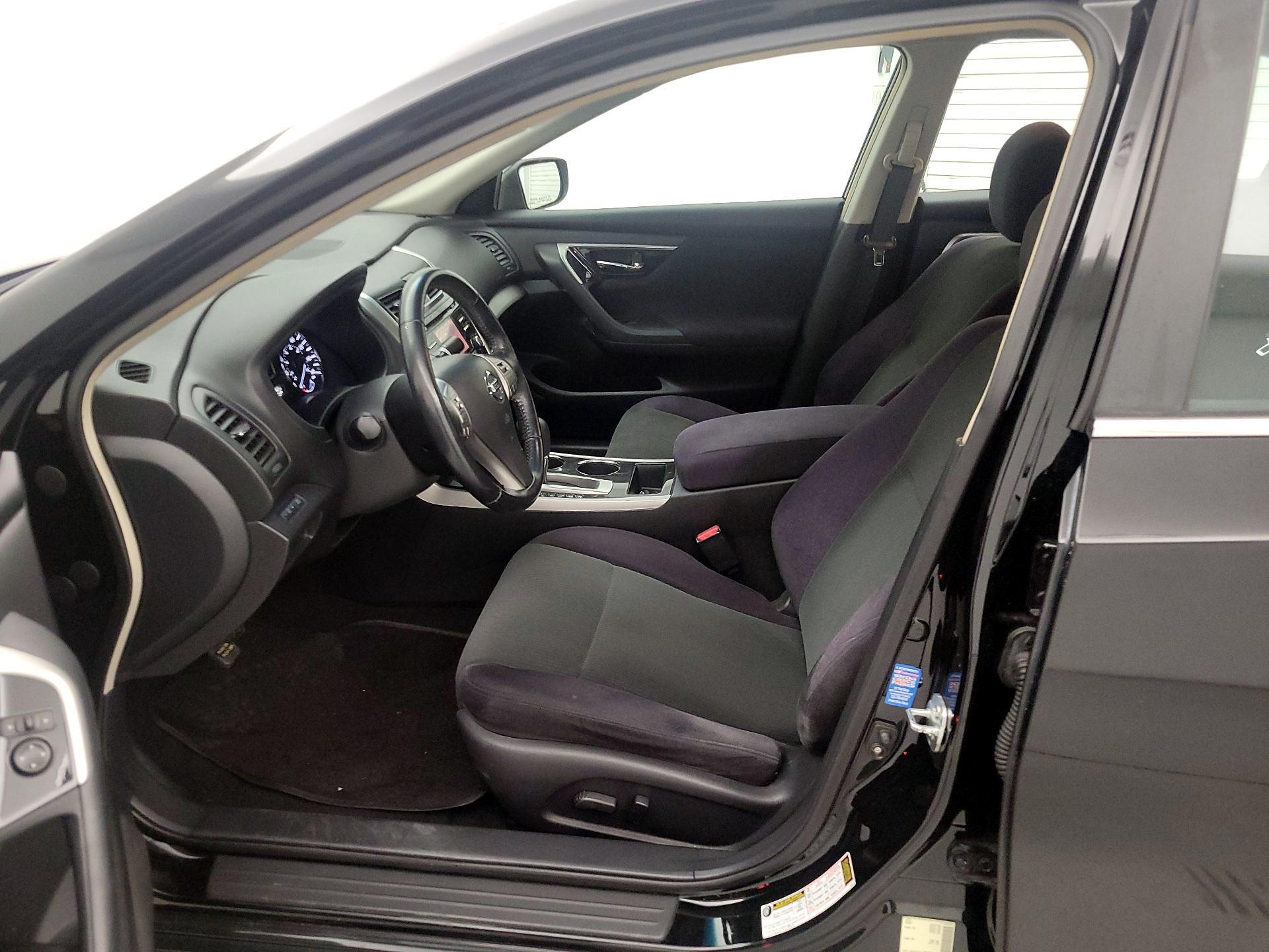 Thumbnail: 2013 Nissan Altima - 11