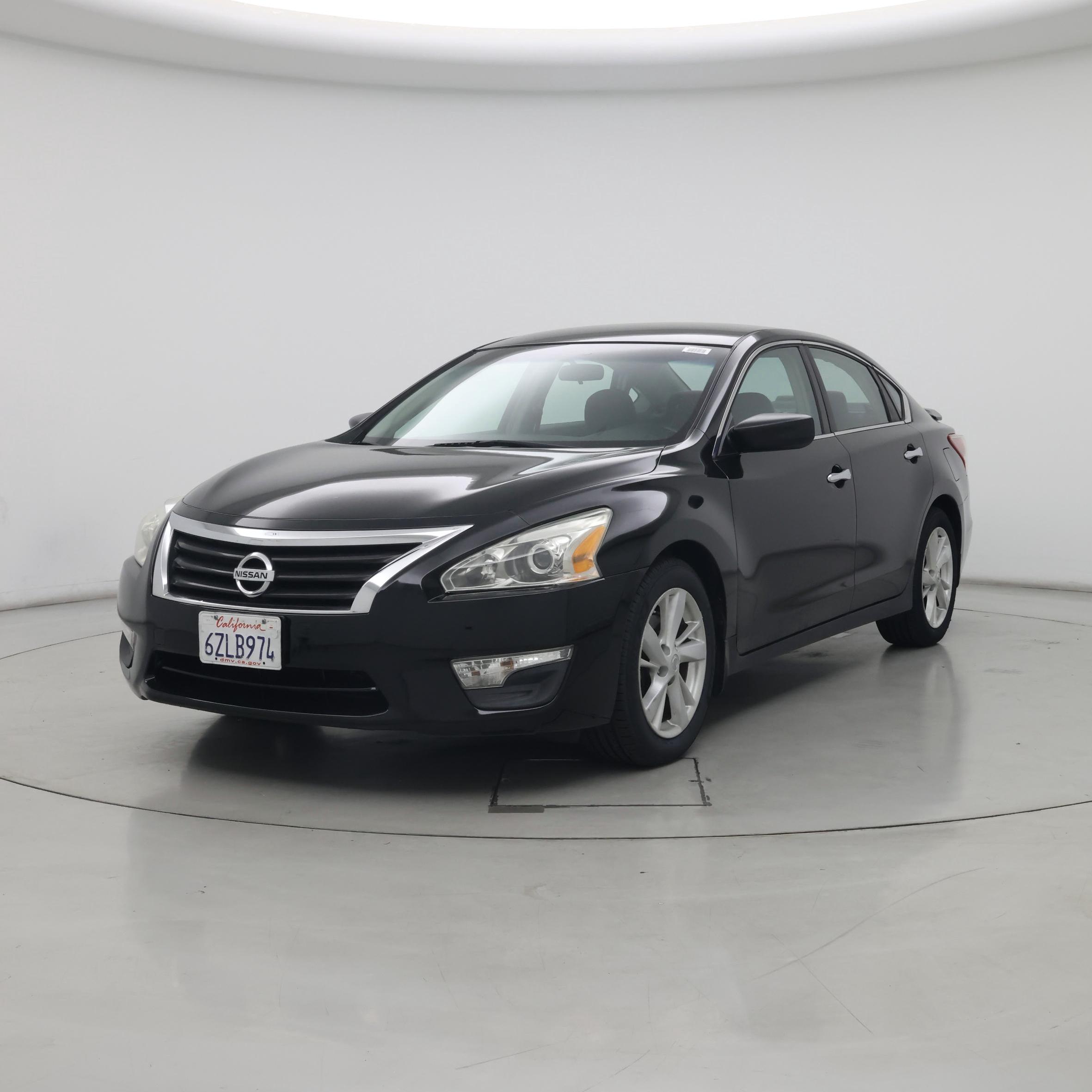 Thumbnail: 2013 Nissan Altima - 4
