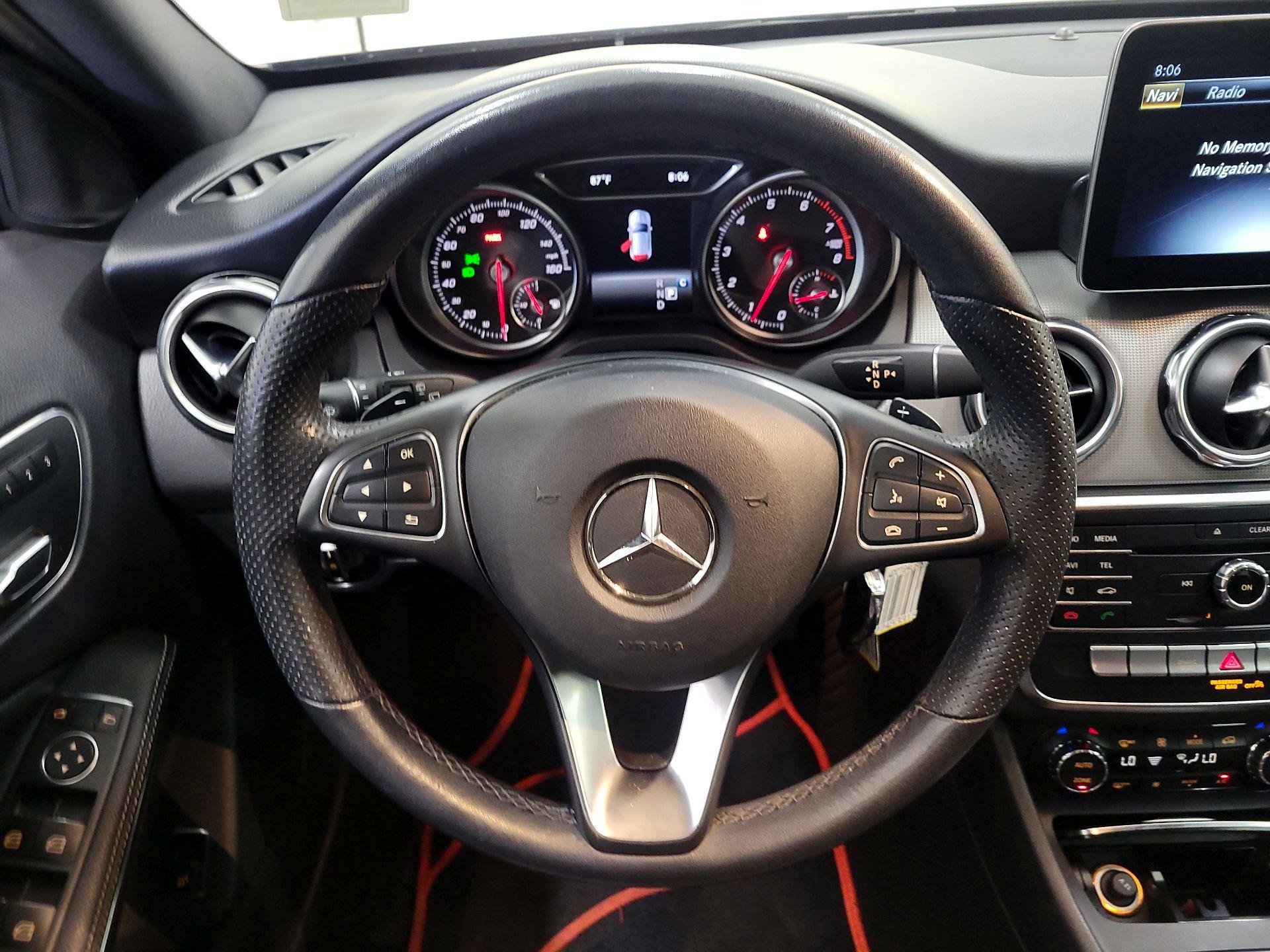 Thumbnail: 2019 Mercedes-Benz GLA - 10