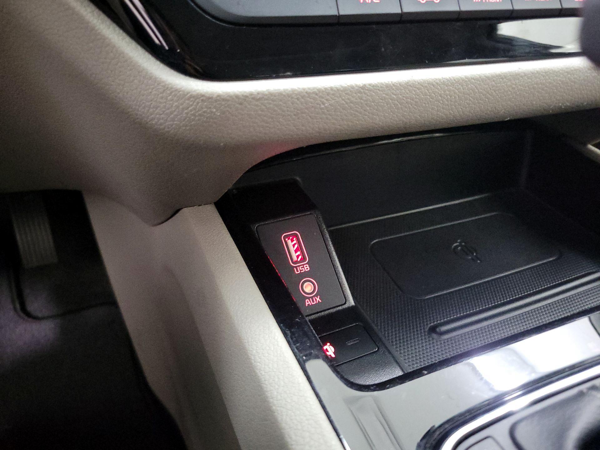Thumbnail: 2021 Kia Sedona - 18