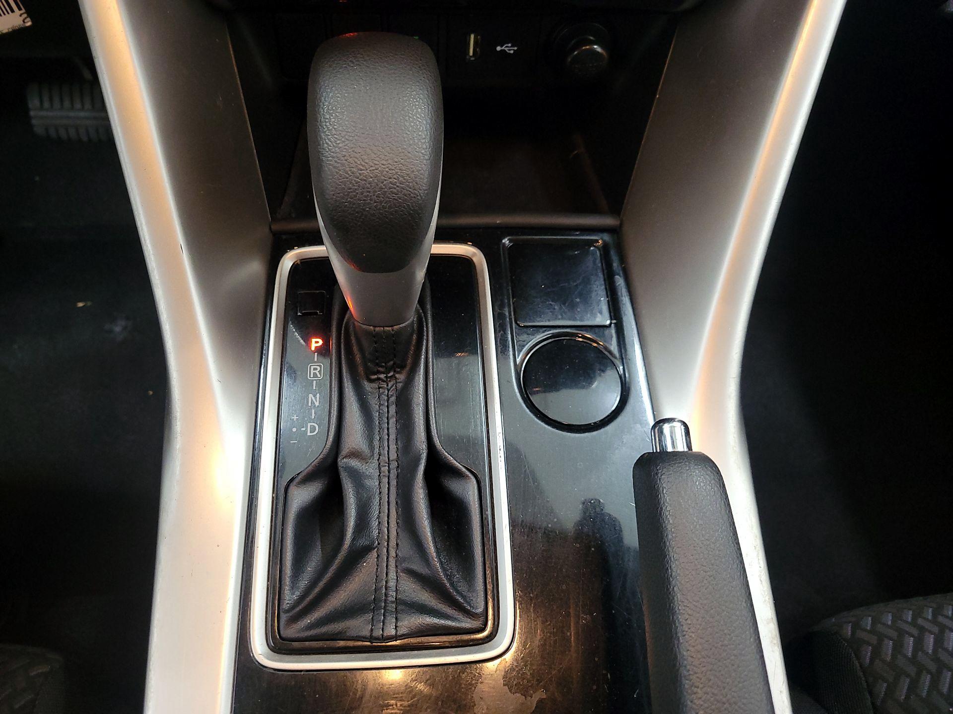 Thumbnail: 2020 Mitsubishi Eclipse Cross - 17