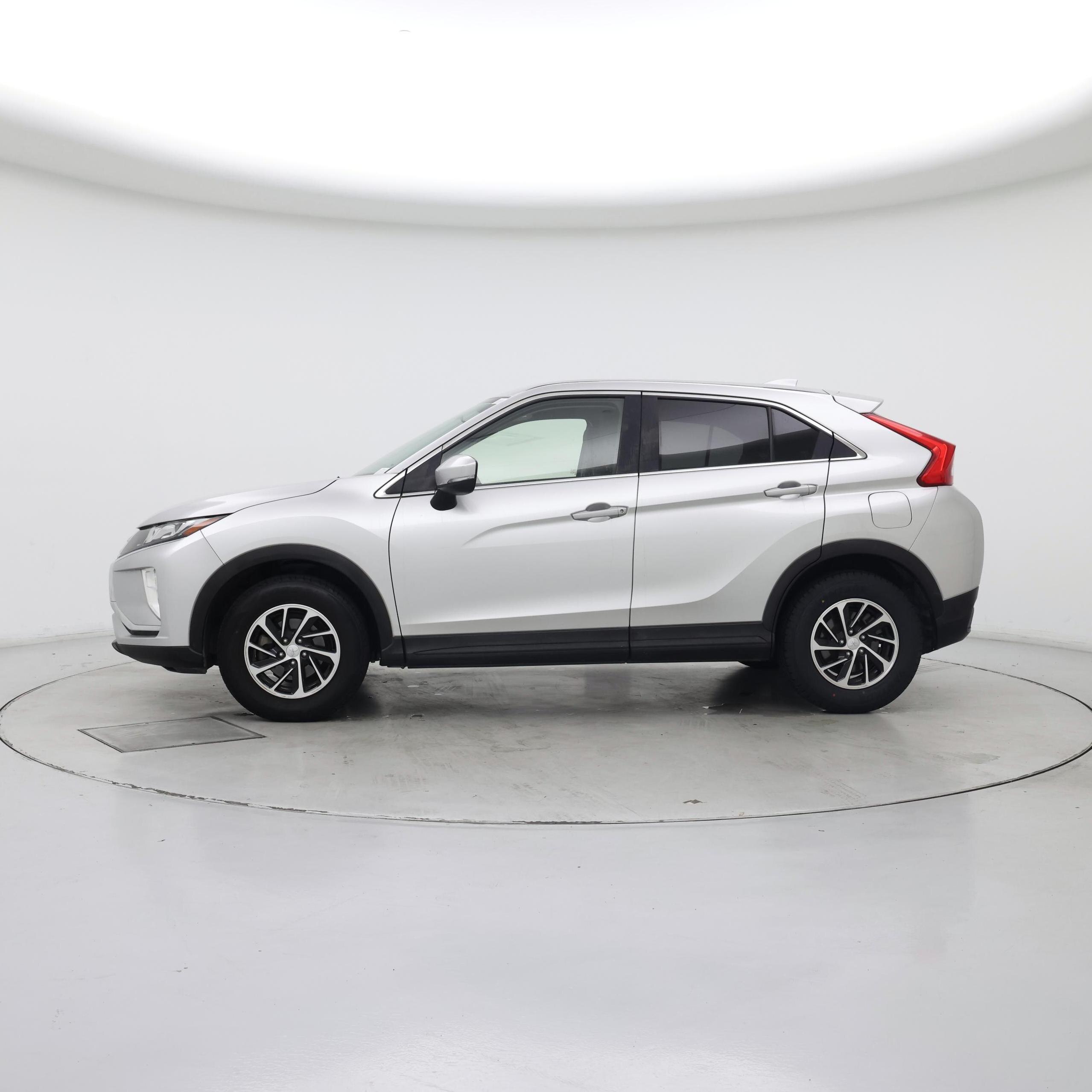 Thumbnail: 2020 Mitsubishi Eclipse Cross - 3