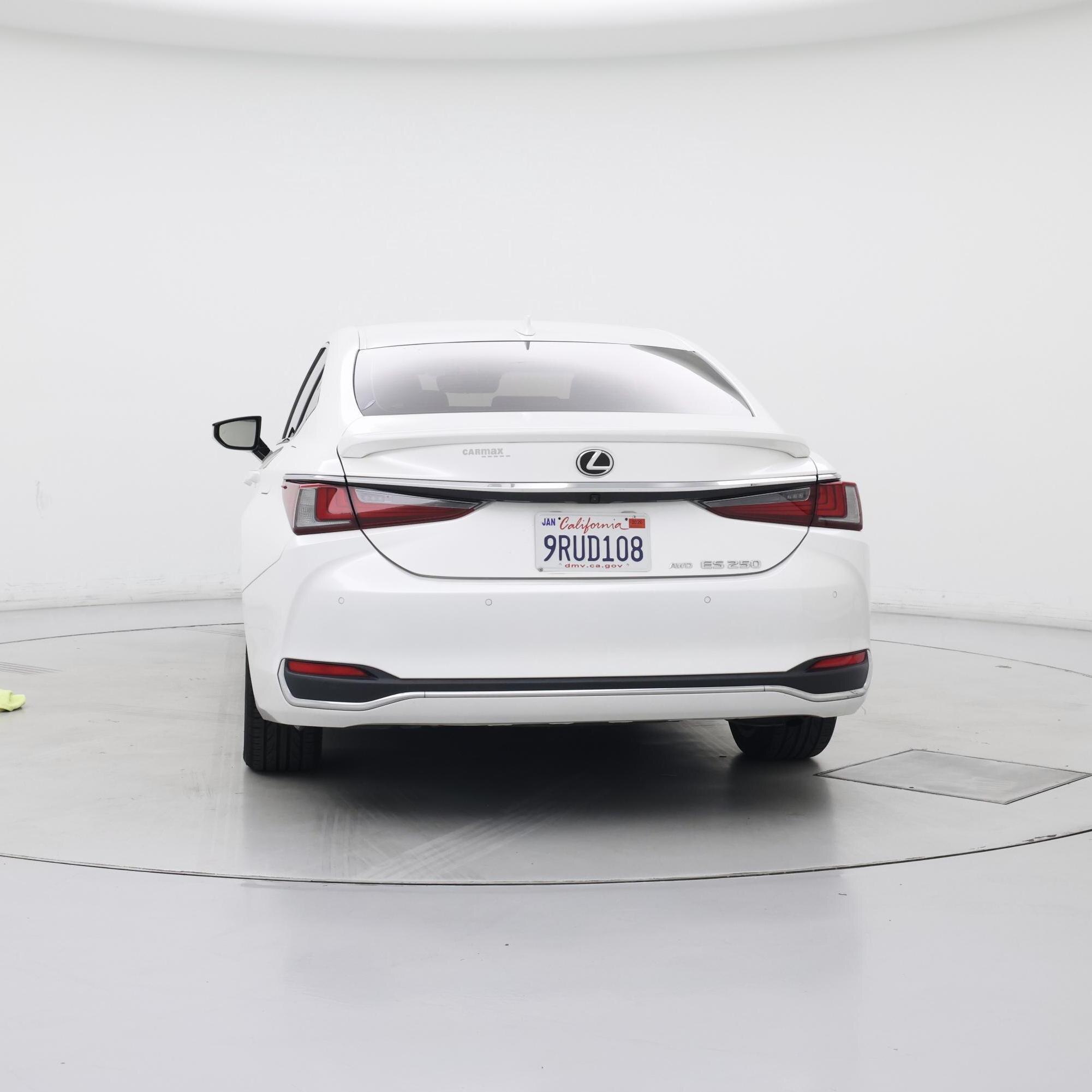Thumbnail: 2021 Lexus ES - 6