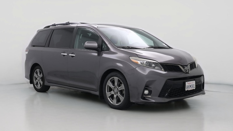 2019 Toyota Sienna SE Hero Image