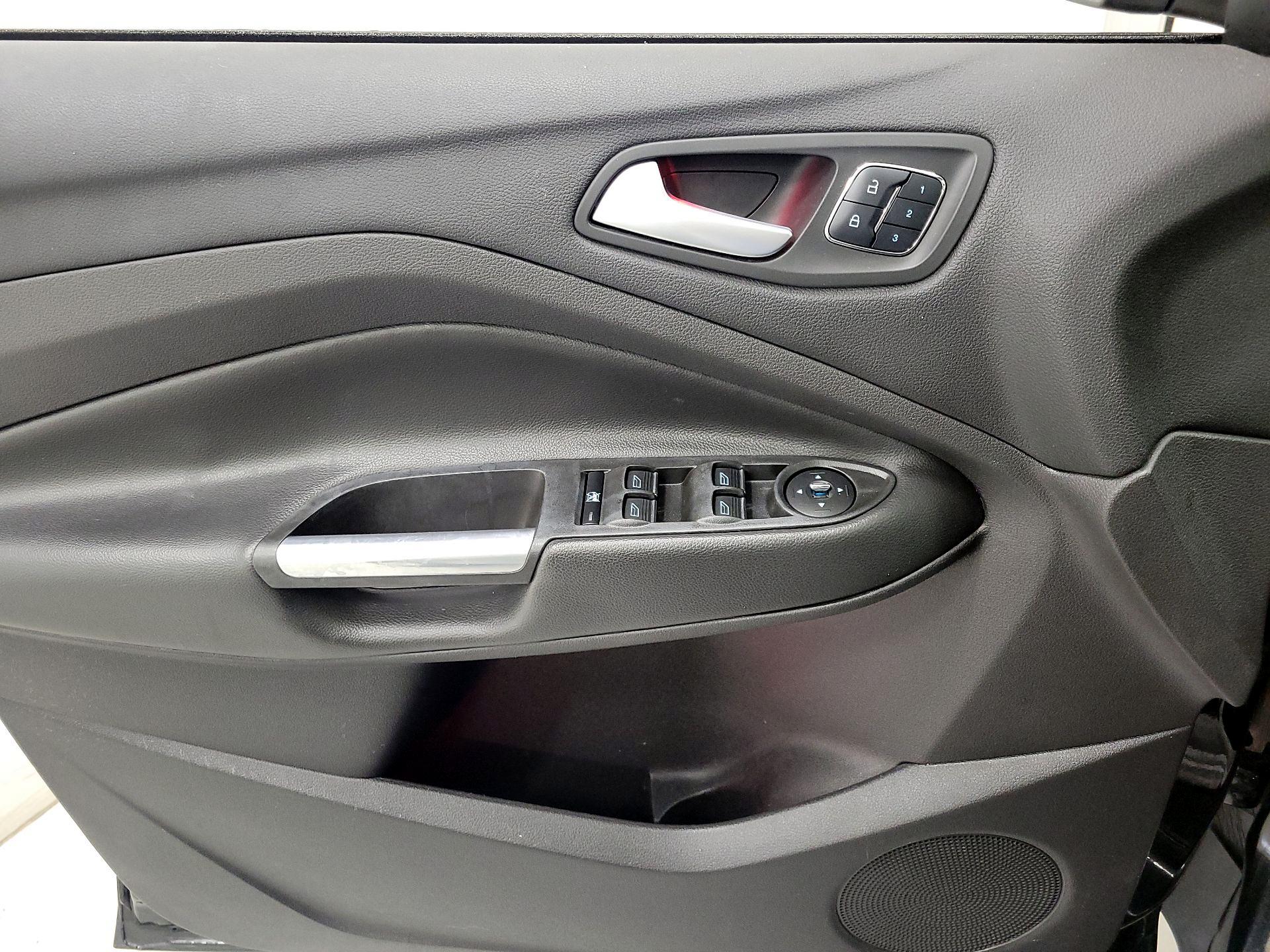 Thumbnail: 2015 Ford Escape - 12