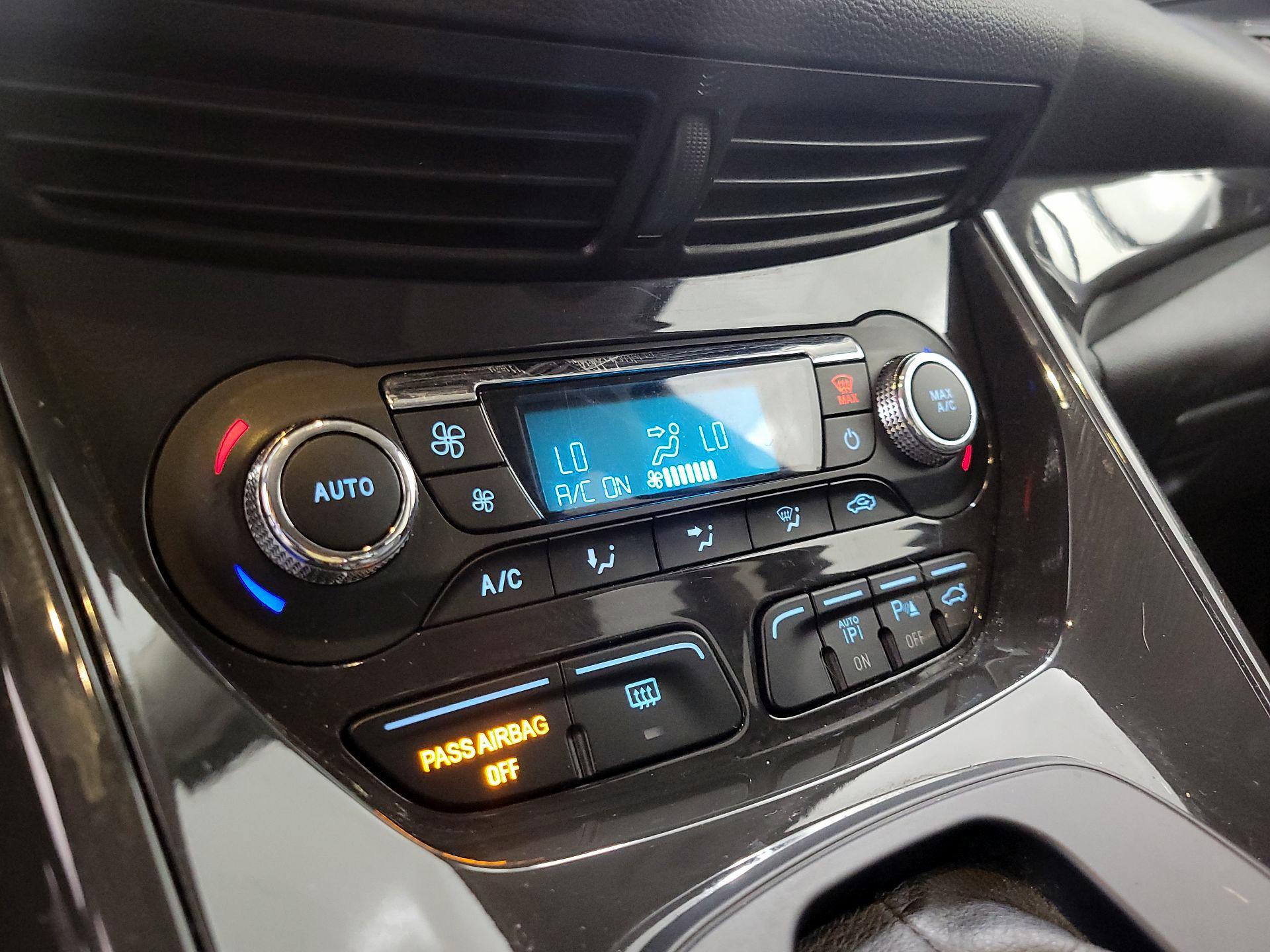 Thumbnail: 2015 Ford Escape - 16