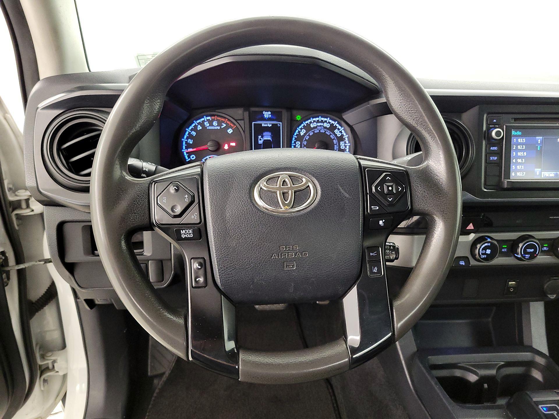 Thumbnail: 2018 Toyota Tacoma - 10