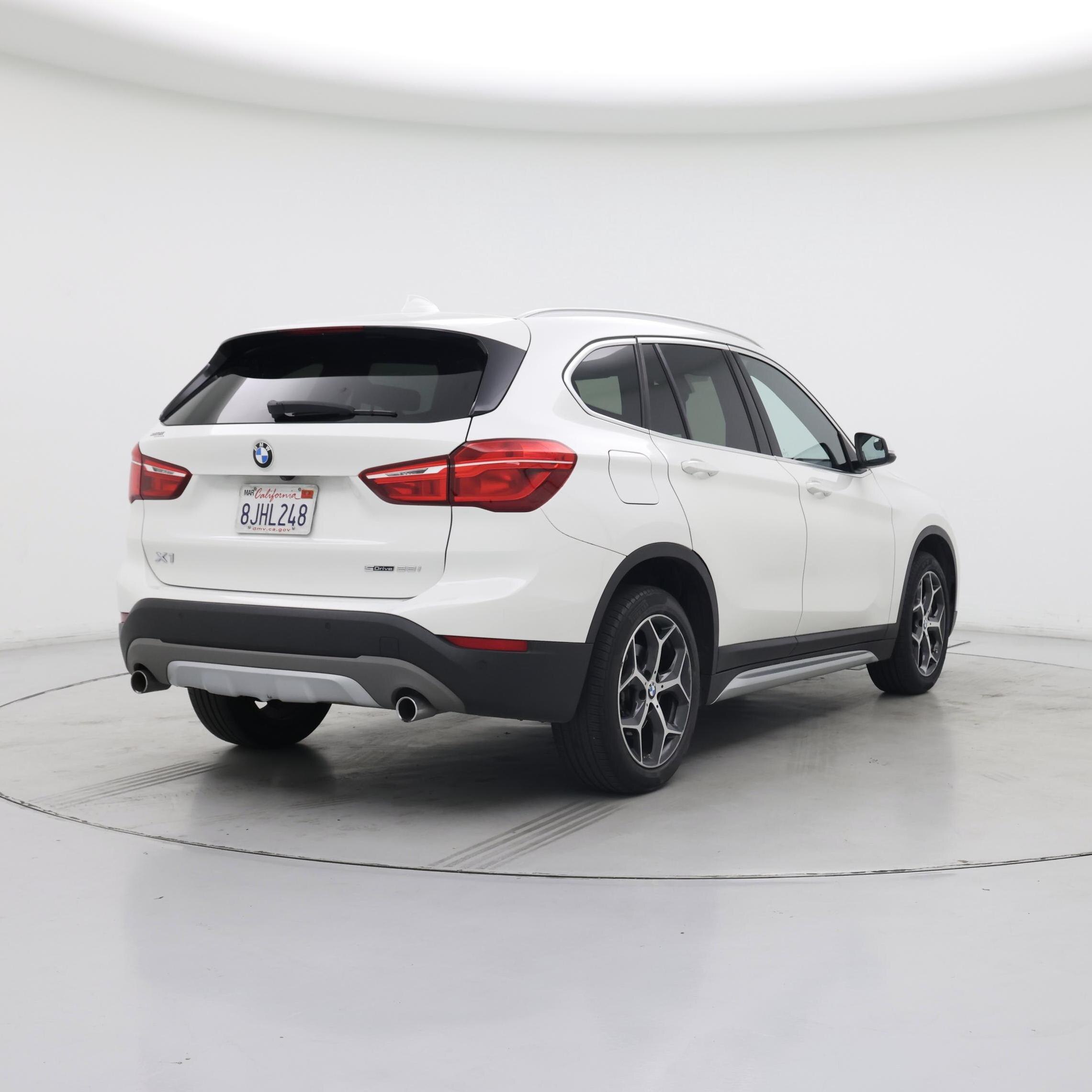 Thumbnail: 2019 BMW X1 - 8