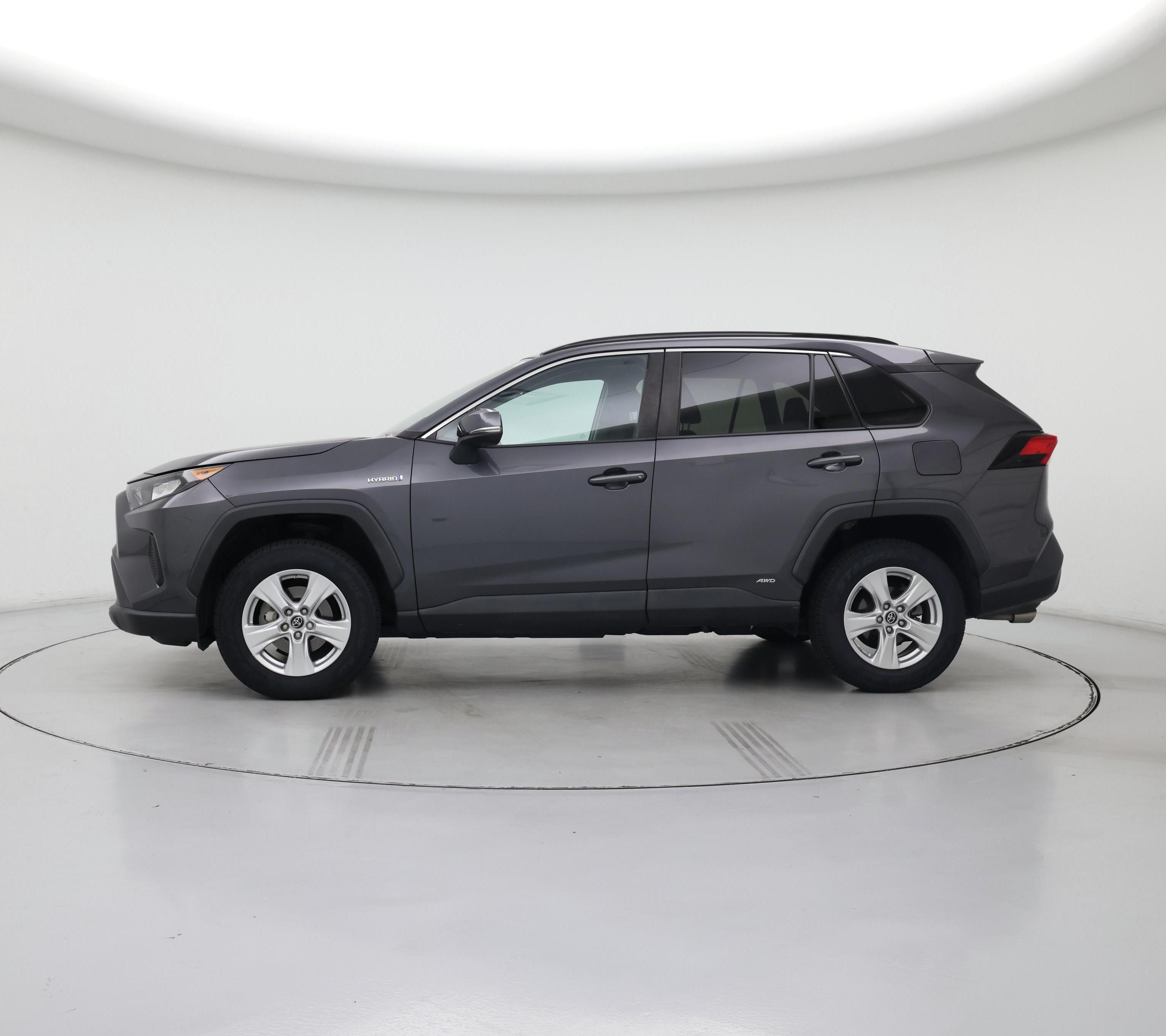 Thumbnail: 2019 Toyota RAV4 - 3