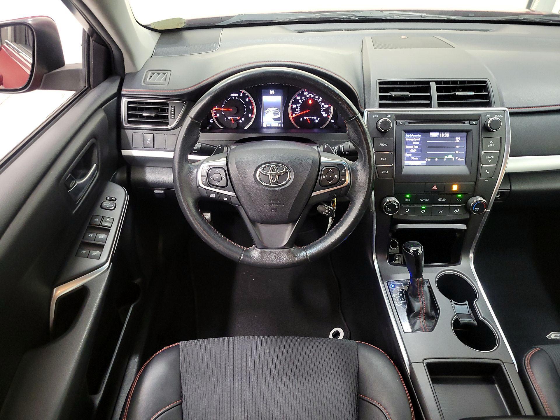 Thumbnail: 2017 Toyota Camry - 10
