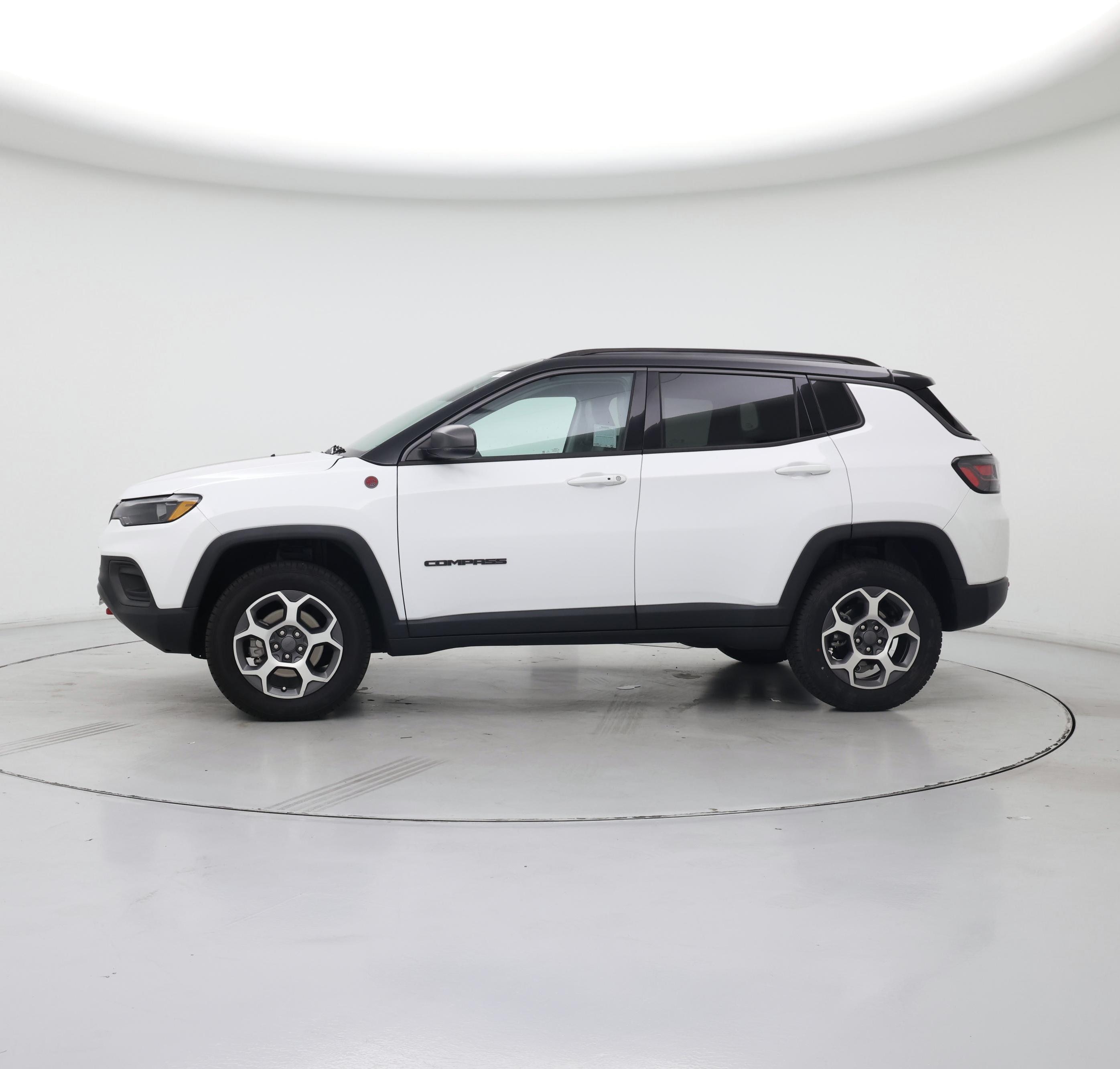 Thumbnail: 2022 Jeep Compass - 3