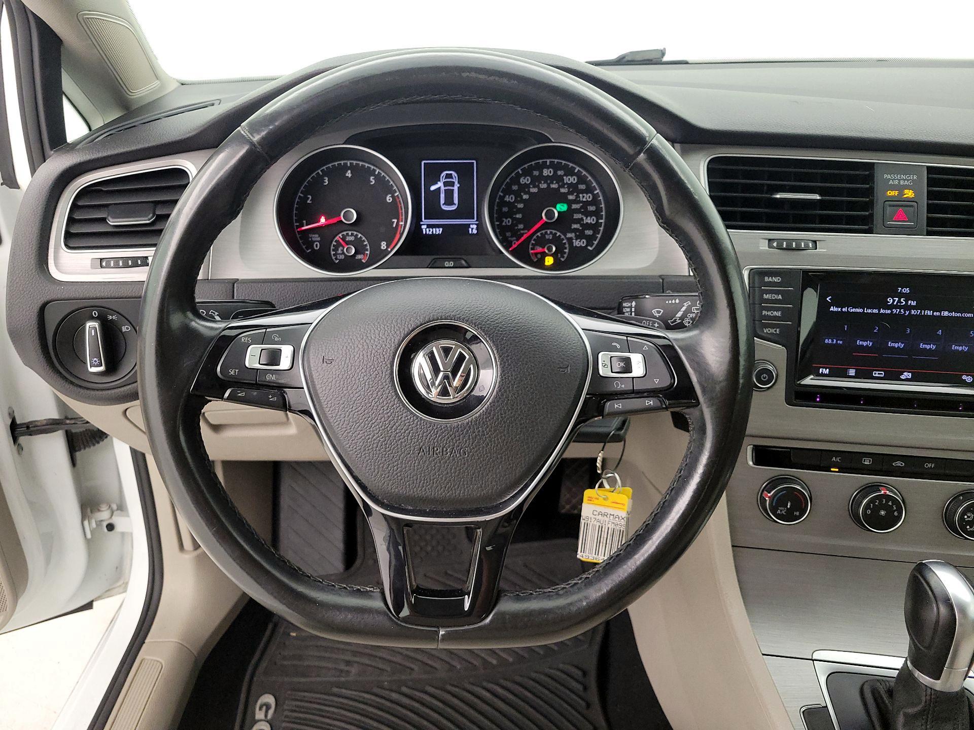 Thumbnail: 2015 Volkswagen Golf - 10