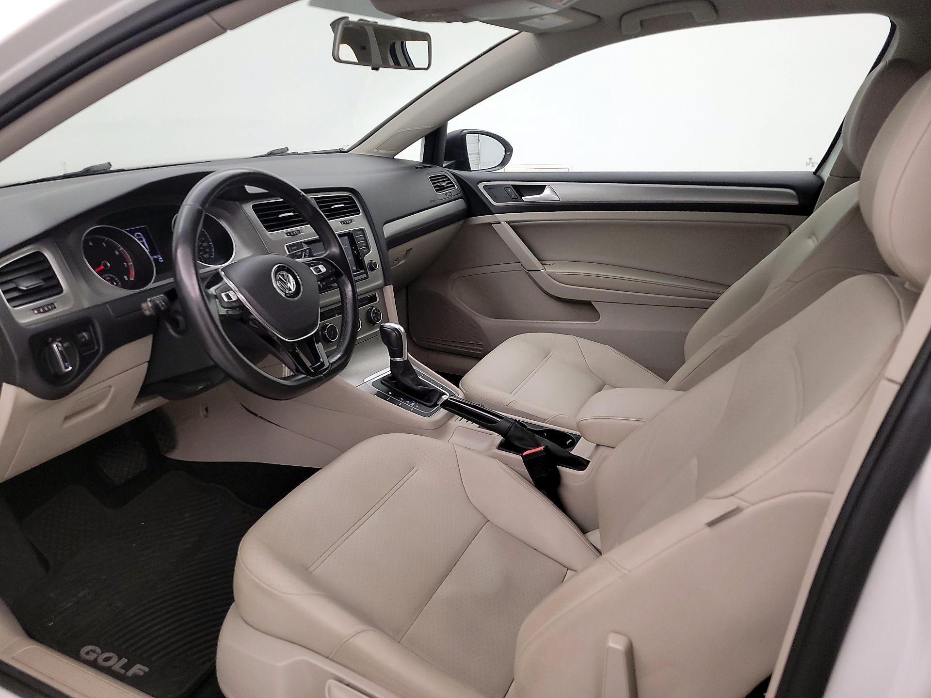 Thumbnail: 2015 Volkswagen Golf - 11
