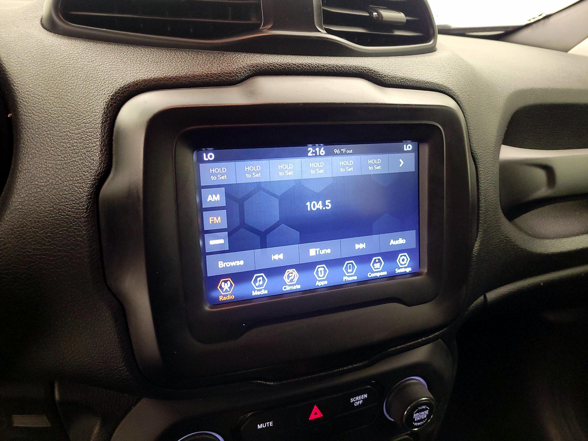 Thumbnail: 2020 Jeep Renegade - 15