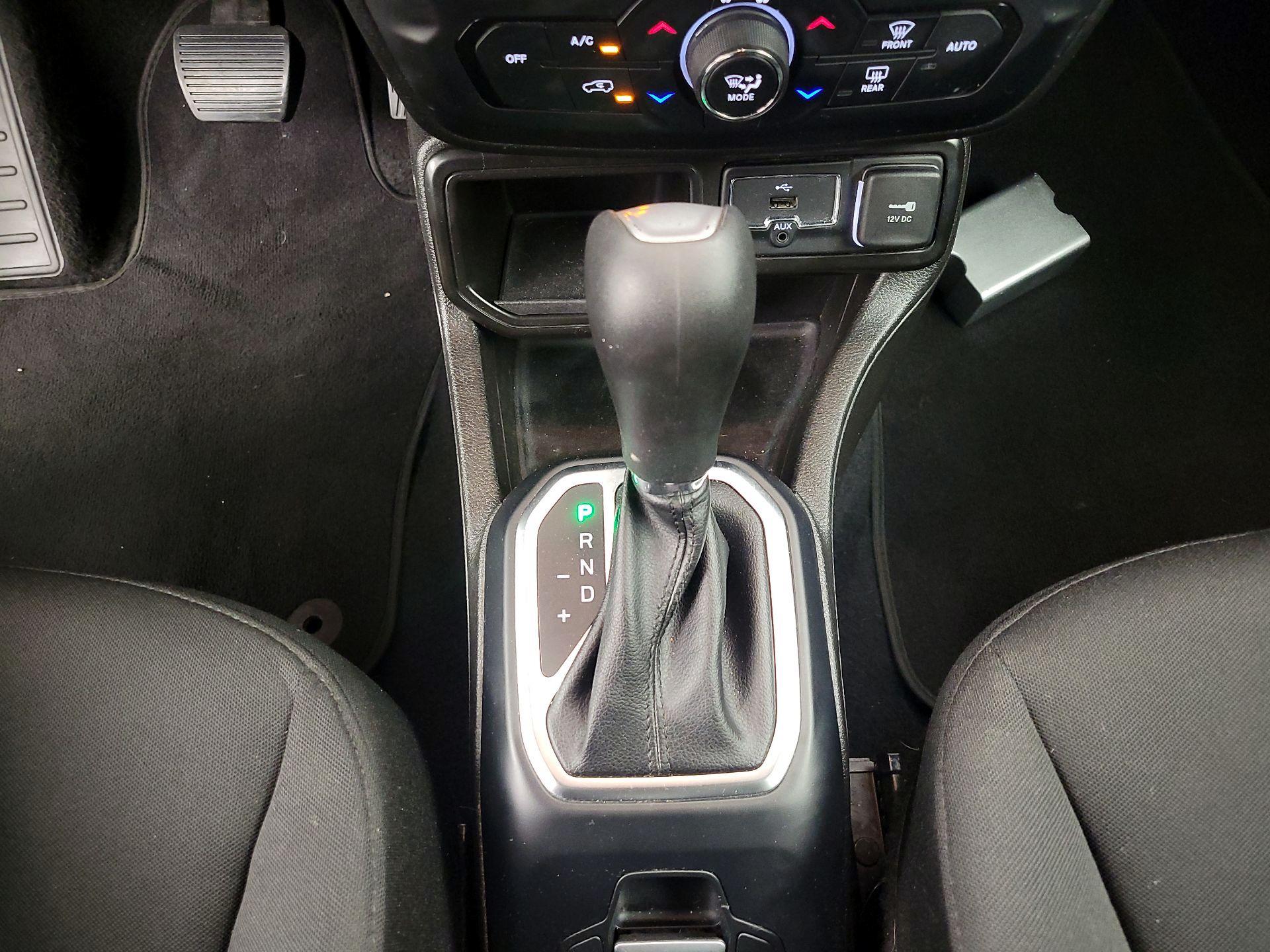 Thumbnail: 2020 Jeep Renegade - 17